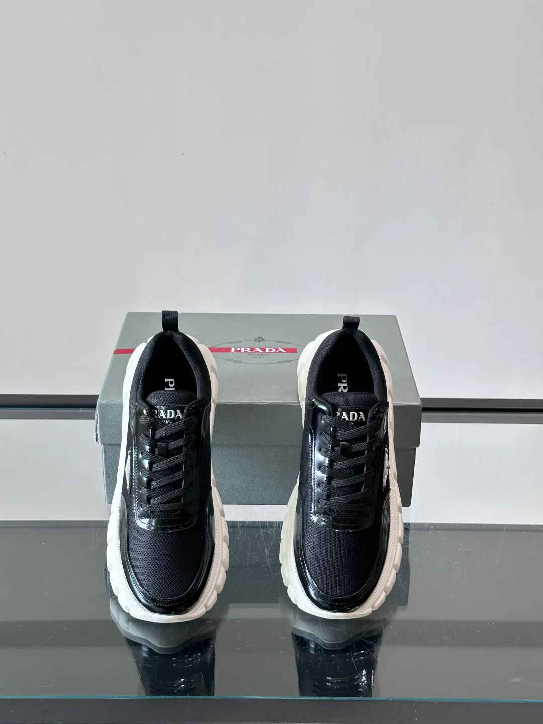 Кроссовки Женские Prada 17328735