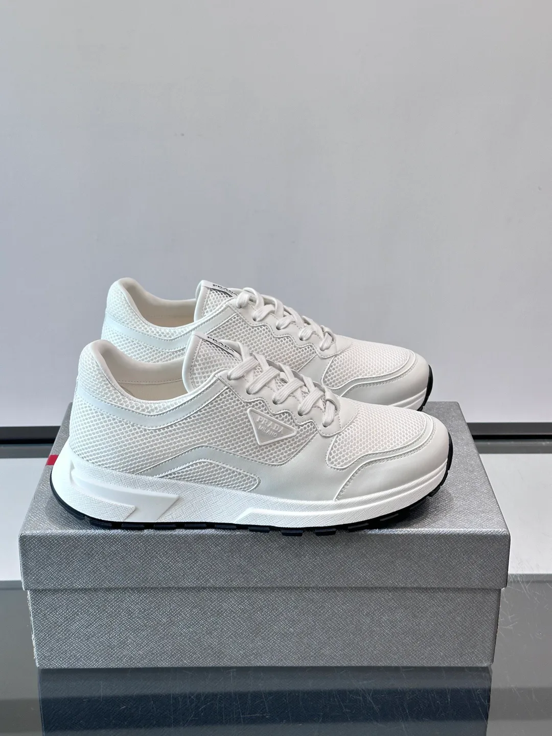 Кроссовки Мужские Prada 17349411