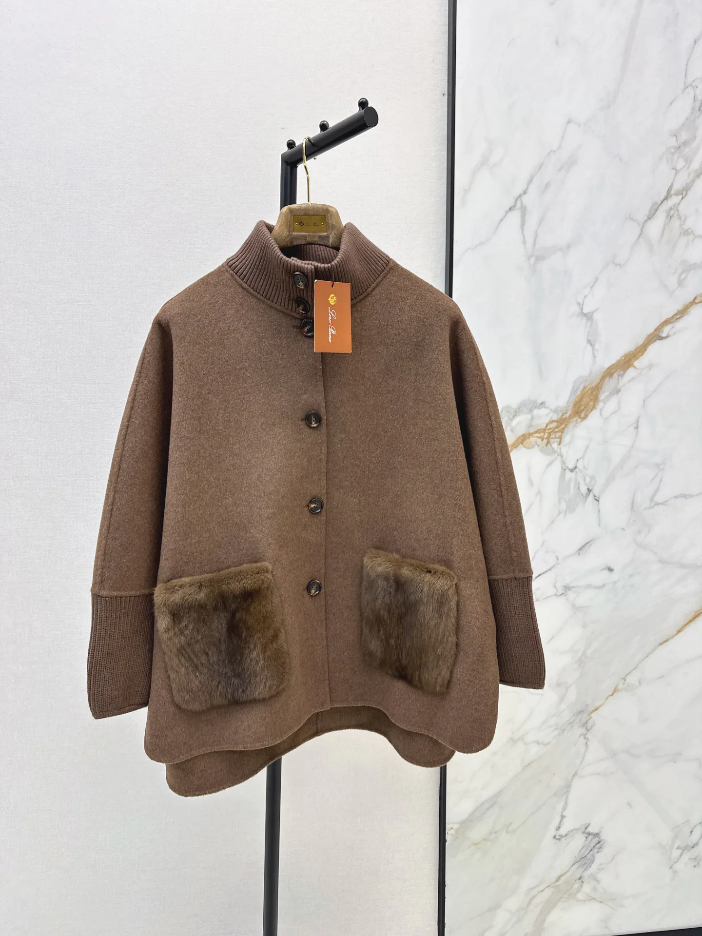 Пальто Женские Loro Piana 18407928