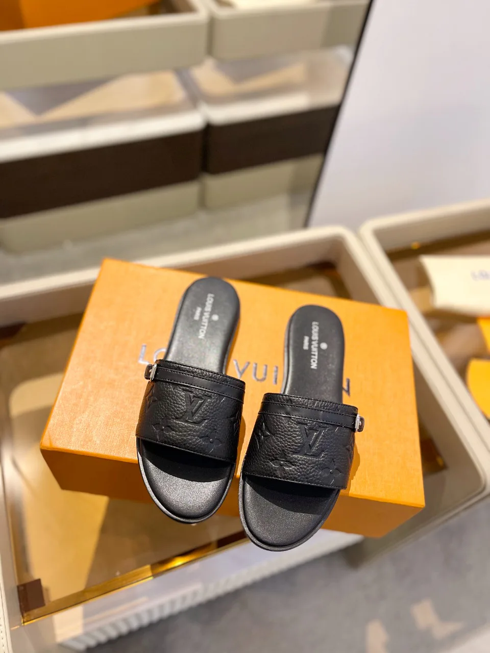 Сандалии Женские Louis Vuitton 9623576