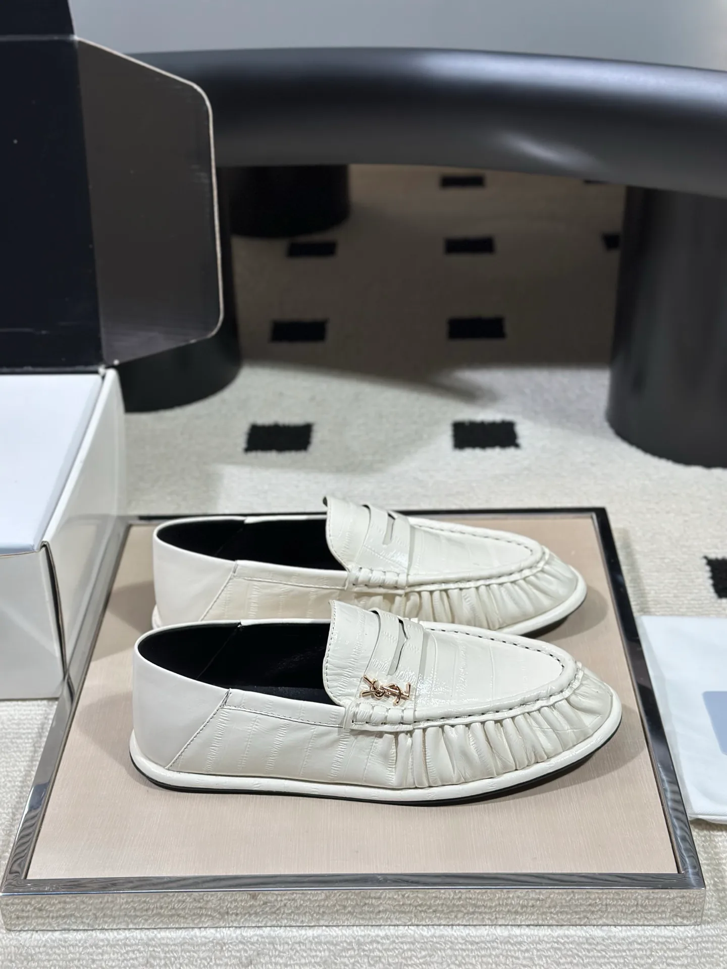 Лоферы И Мокасины Женские Saint Laurent 18041754