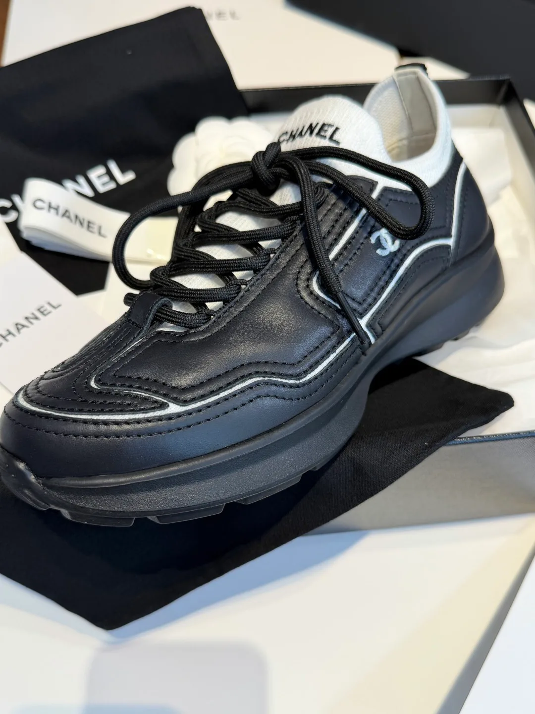 Кроссовки Женские Chanel 18067088