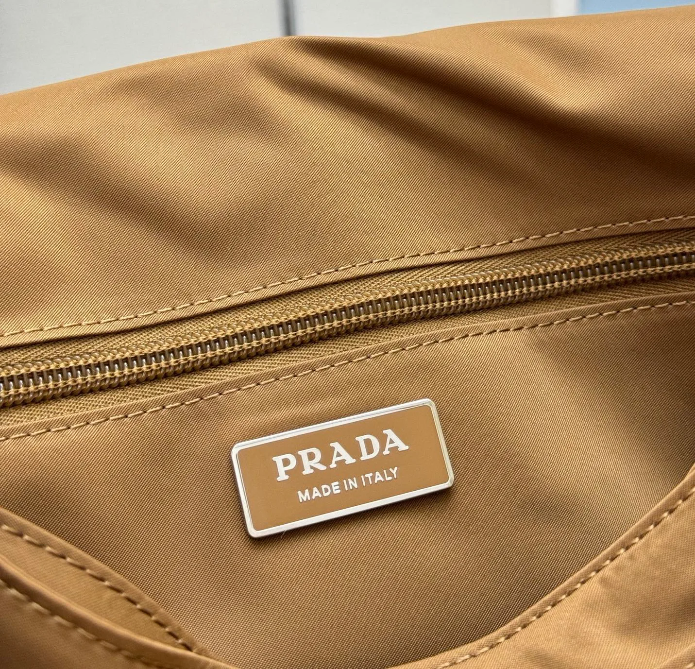 Сумки На Ремне Женские Prada 11682075