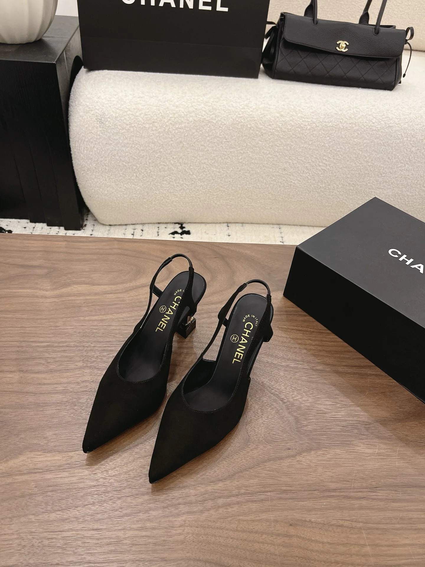 Туфли Женские Chanel 16931469