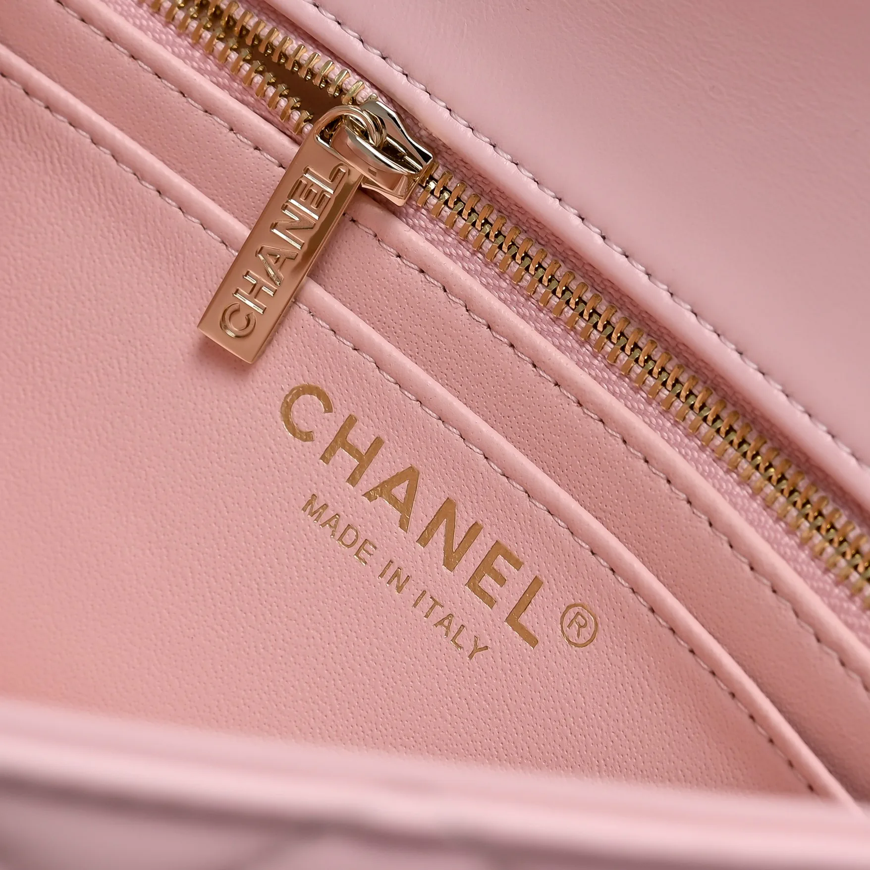 Классические Сумки Женские Chanel 18207681