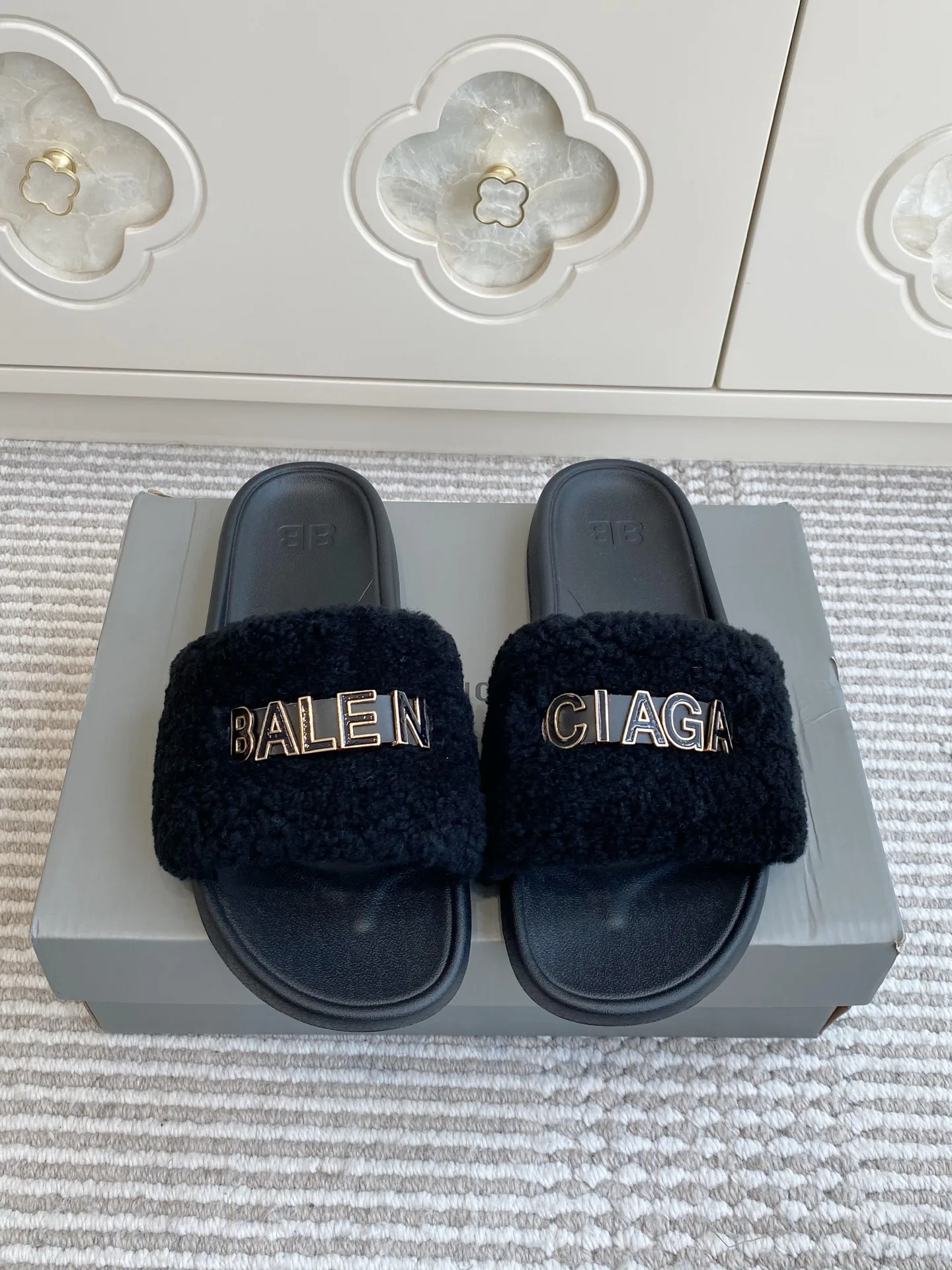 Шлепанцы Женские Balenciaga 11430335