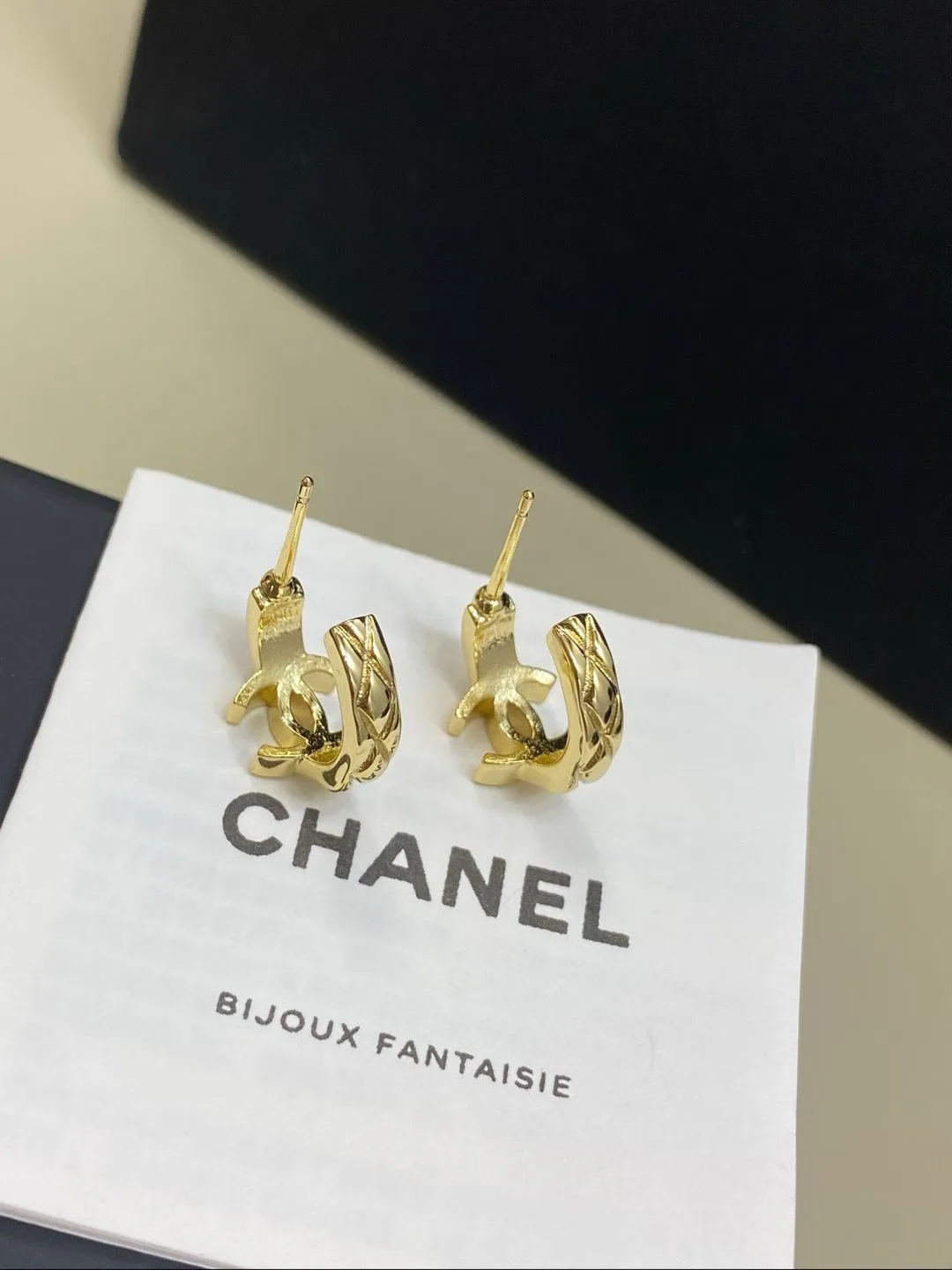 Бижутерия Chanel 11223547