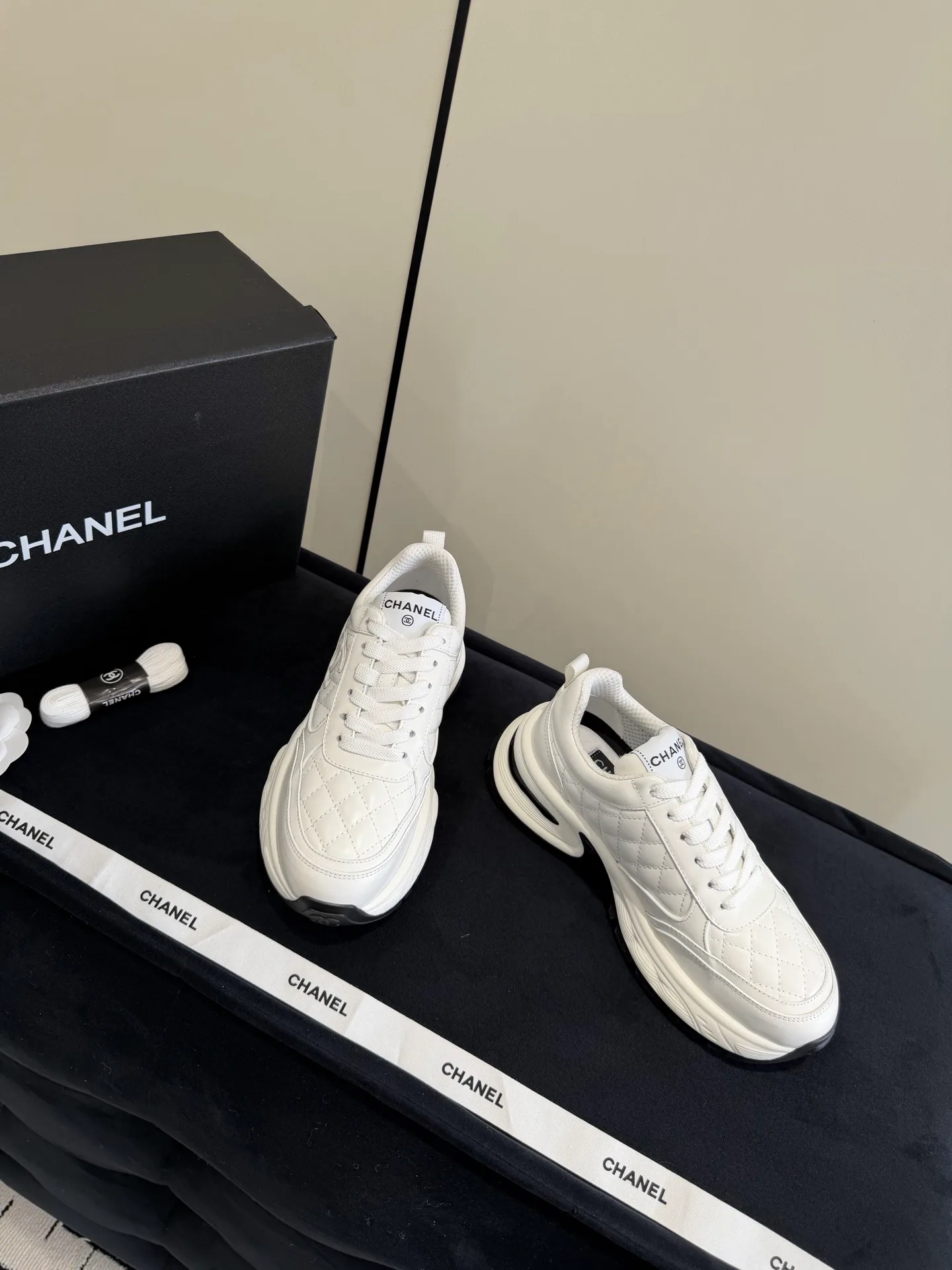 Кроссовки Женские Chanel 19270943