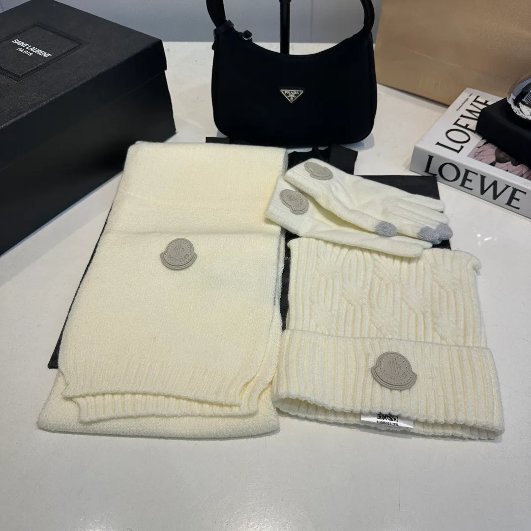 Головные Уборы Moncler 420566