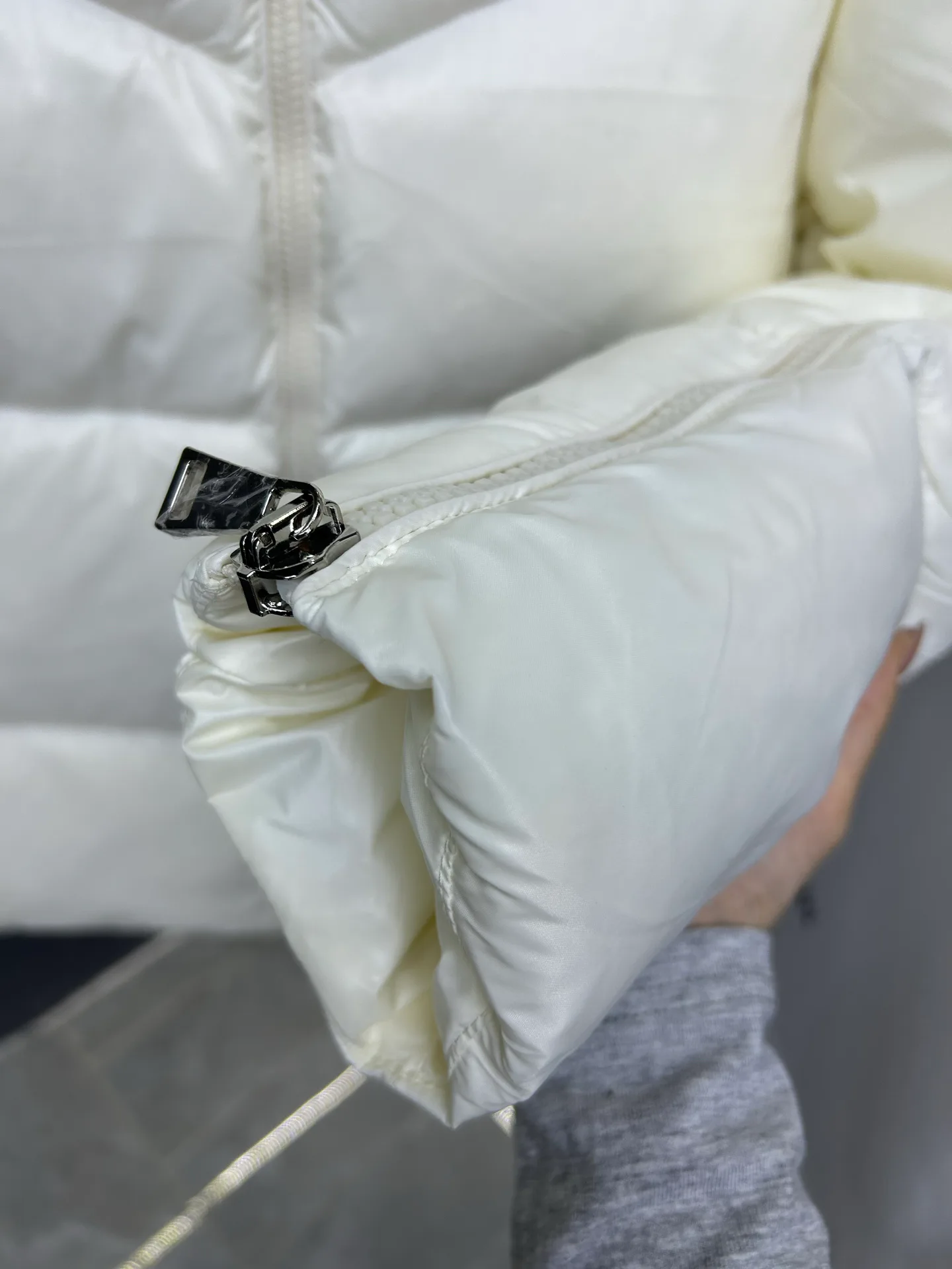 Куртки И Пуховики Женские Moncler 17964477