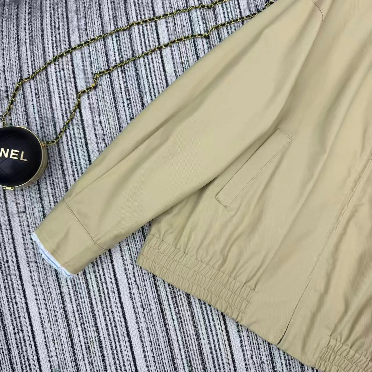 Куртки И Пуховики Женские Miu Miu 10777562