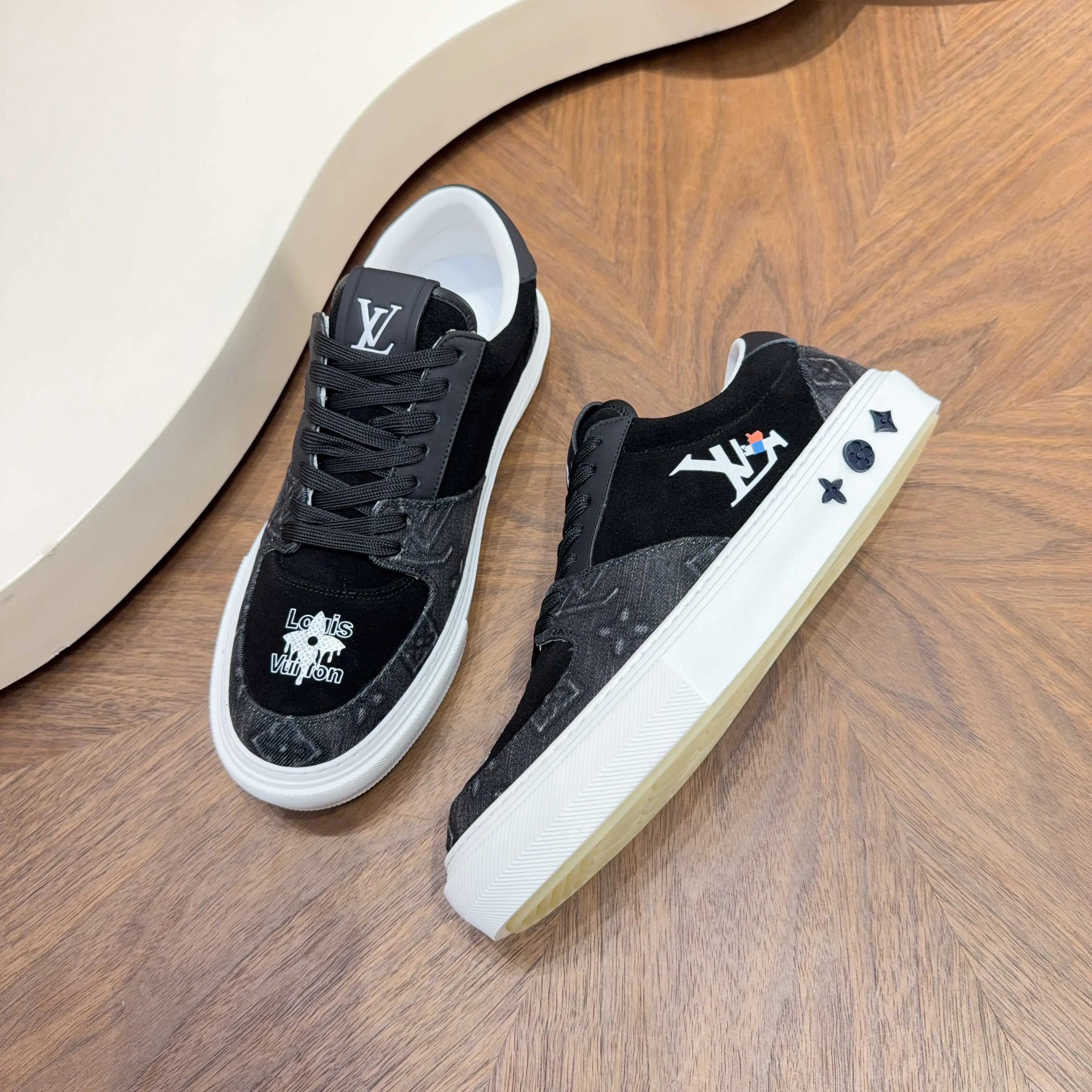 Кроссовки Мужские Louis Vuitton 17921396