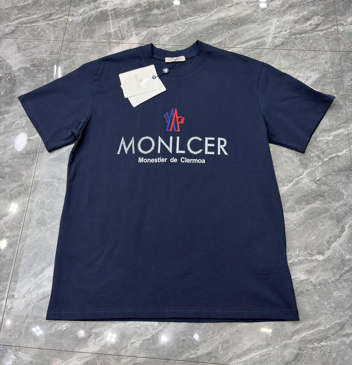 Футболки Женские Moncler 11424372