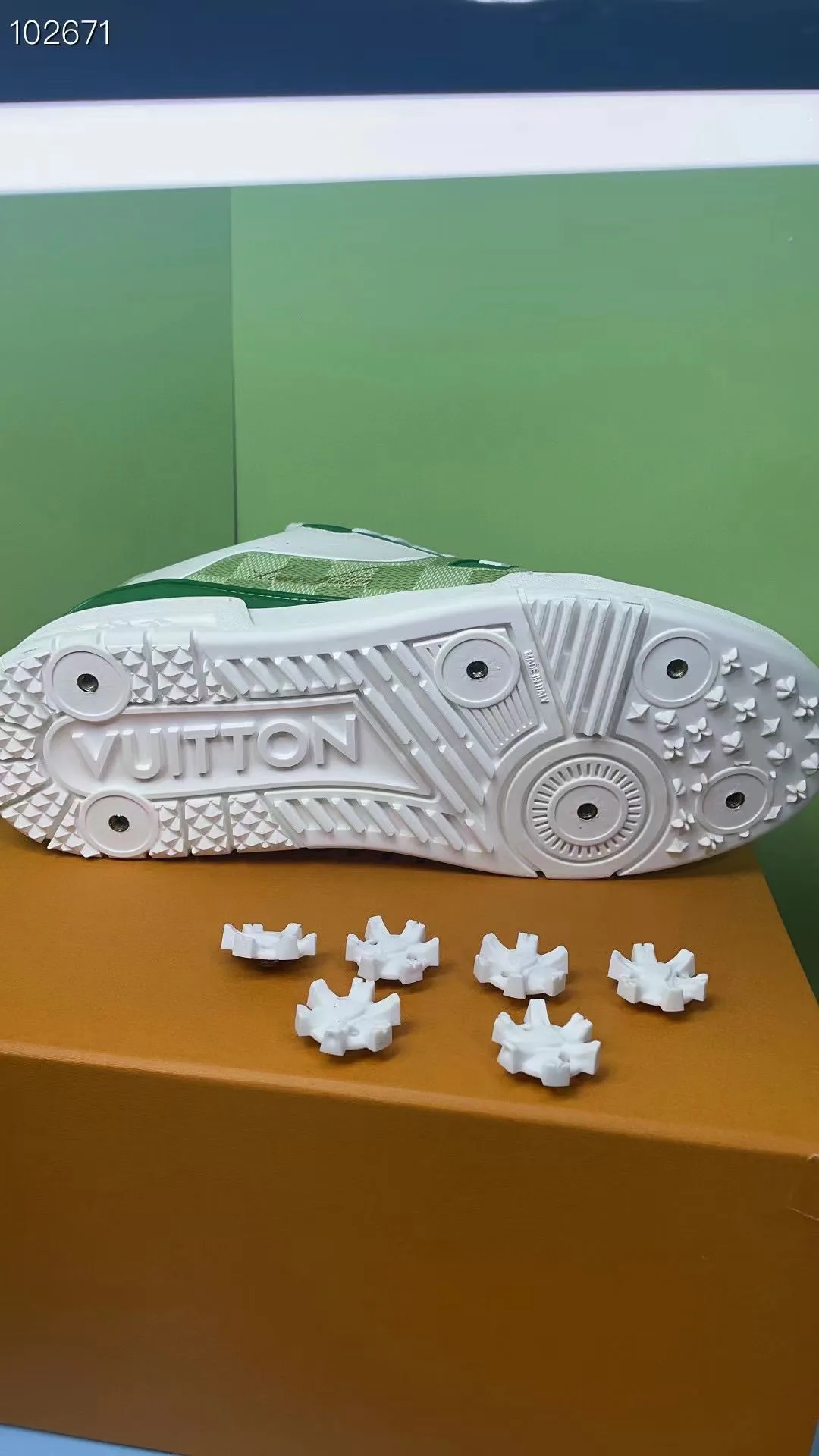 Кроссовки Мужские Louis Vuitton 1974730