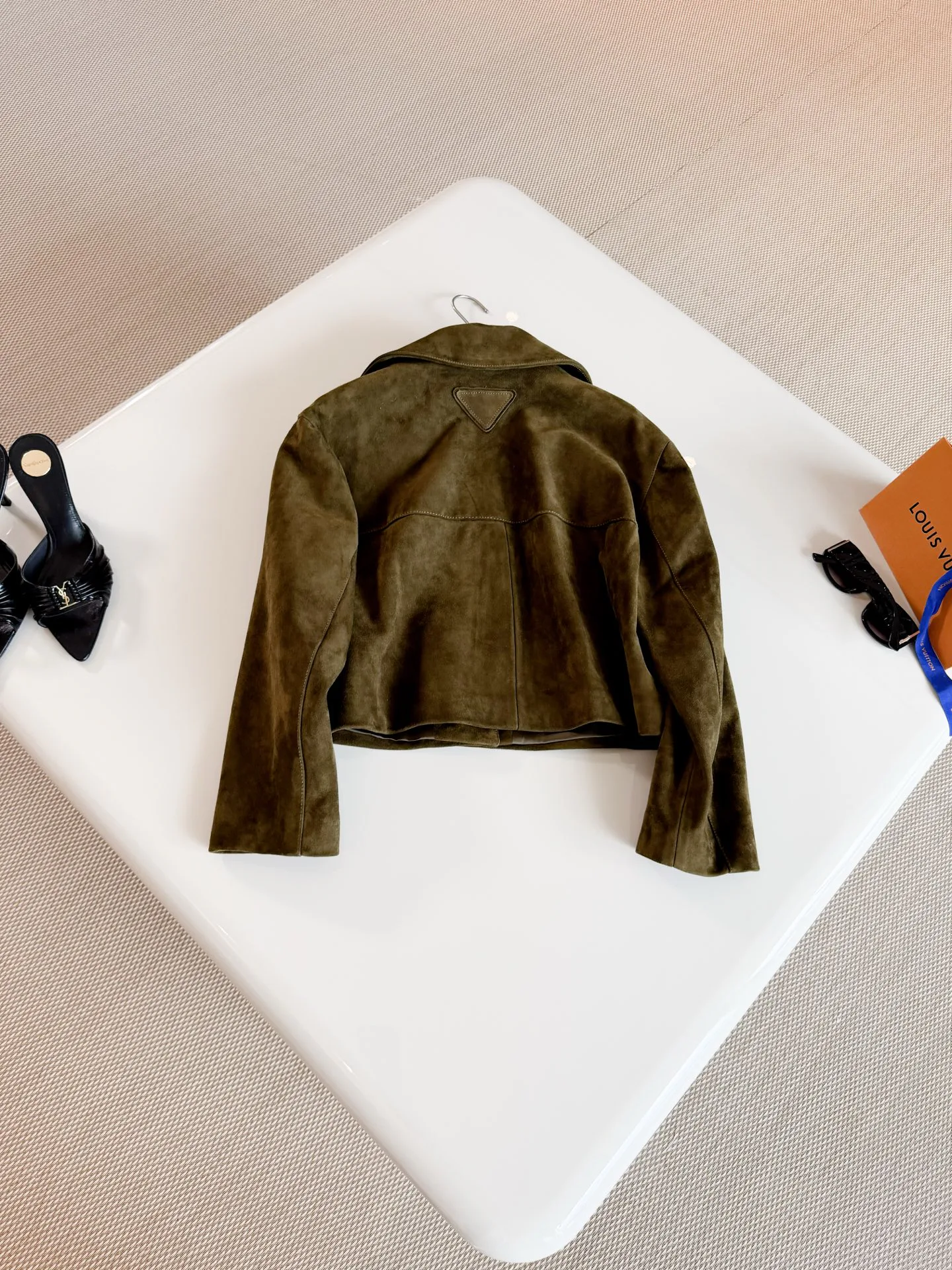 Кожаные Куртки И Дублёнки Женские Prada 18405536