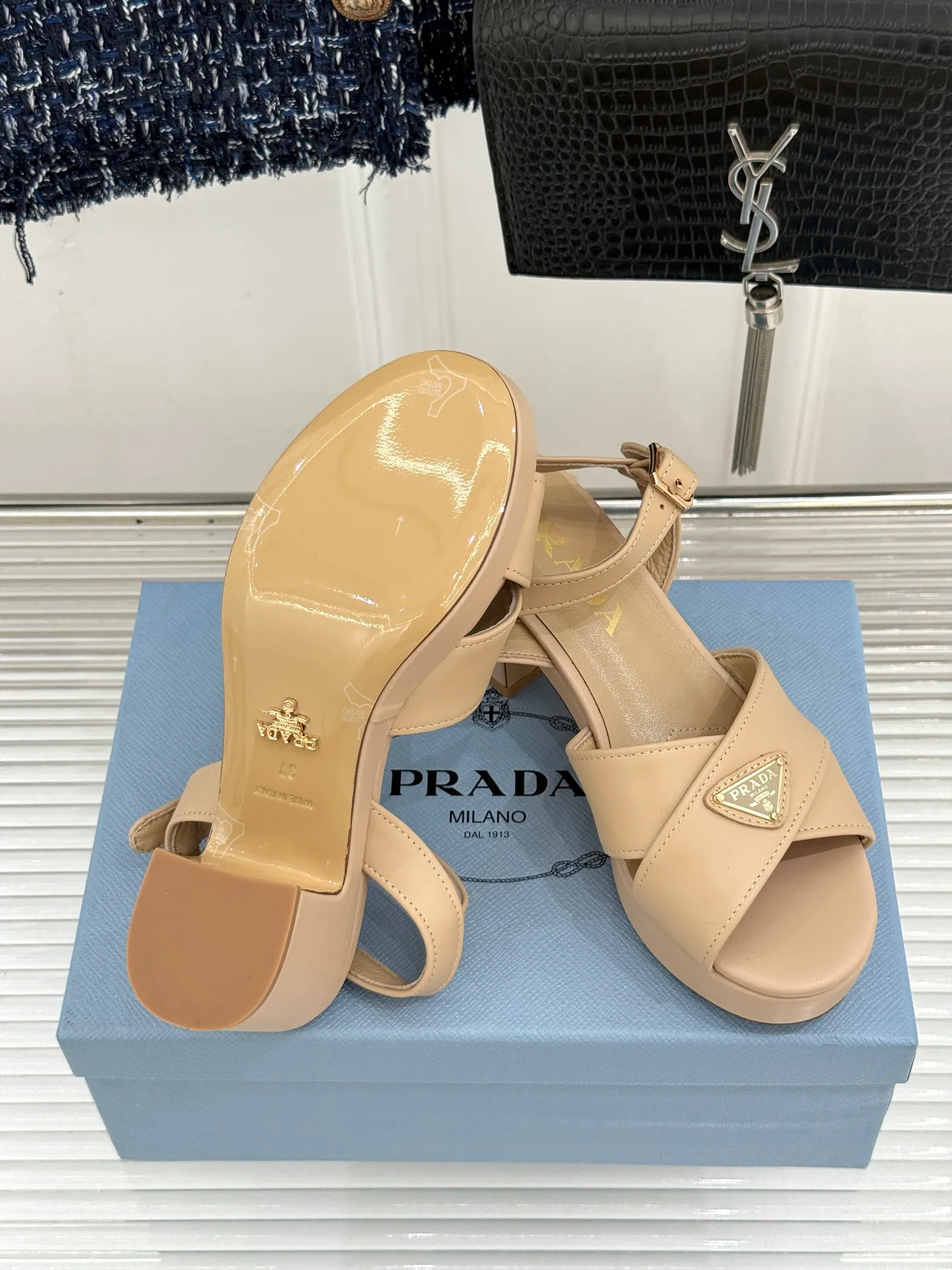 Босоножки Женские Prada 17896706