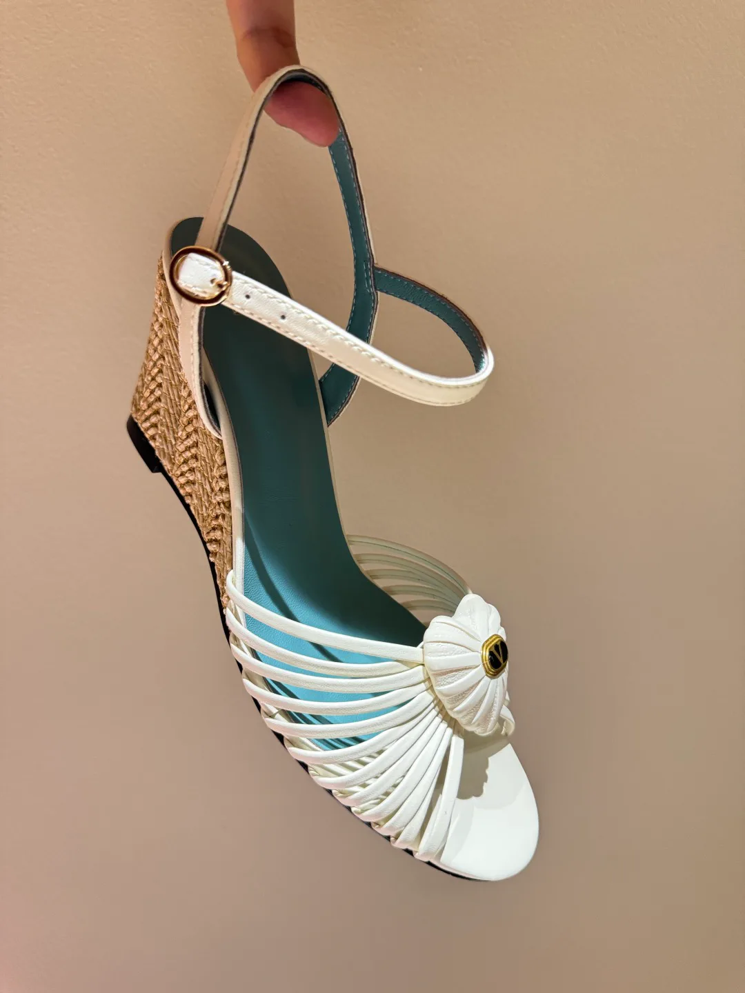 Босоножки Женские Valentino 17968670