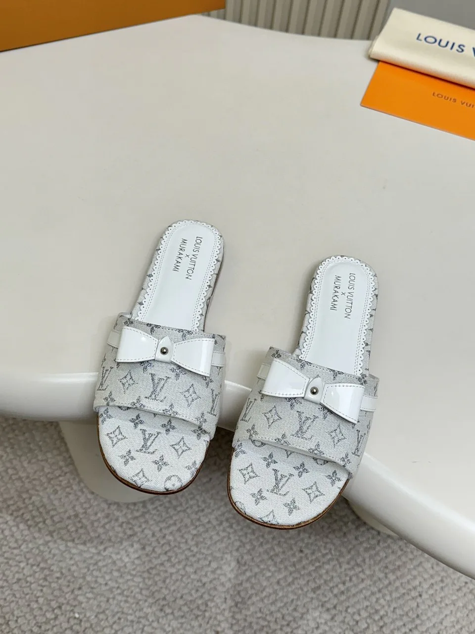 Шлепанцы Женские Louis Vuitton 52704