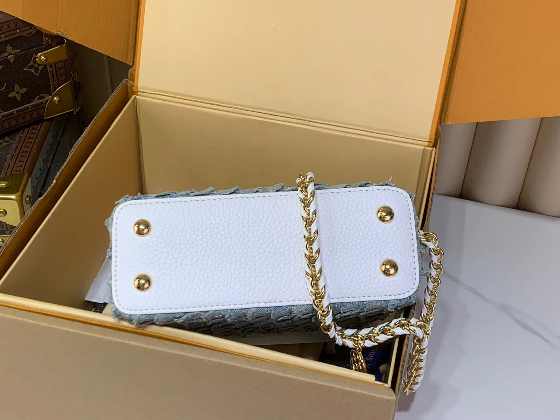 Классические Сумки Женские Louis Vuitton 16893028
