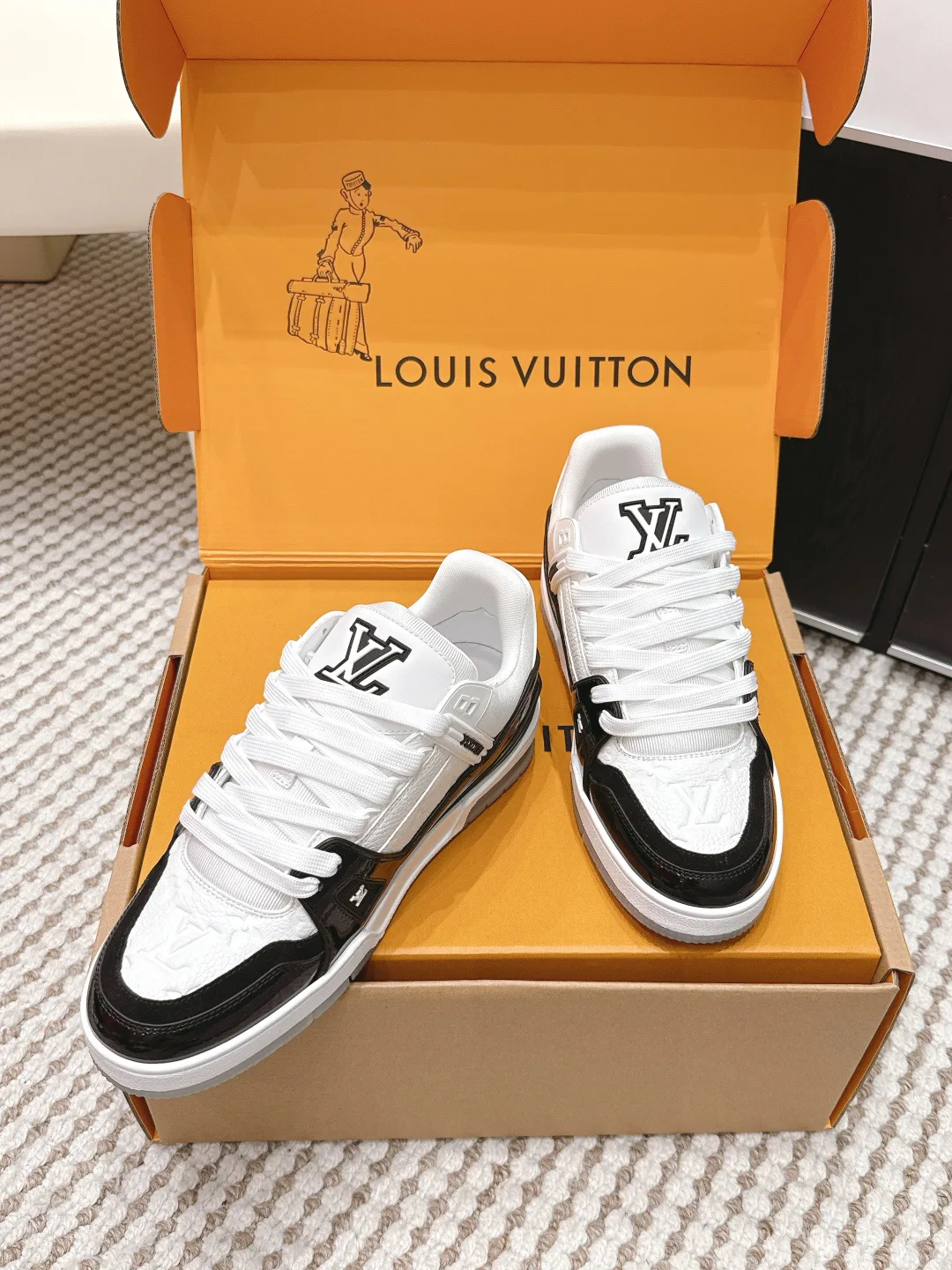 Кроссовки Женские Louis Vuitton 1511698