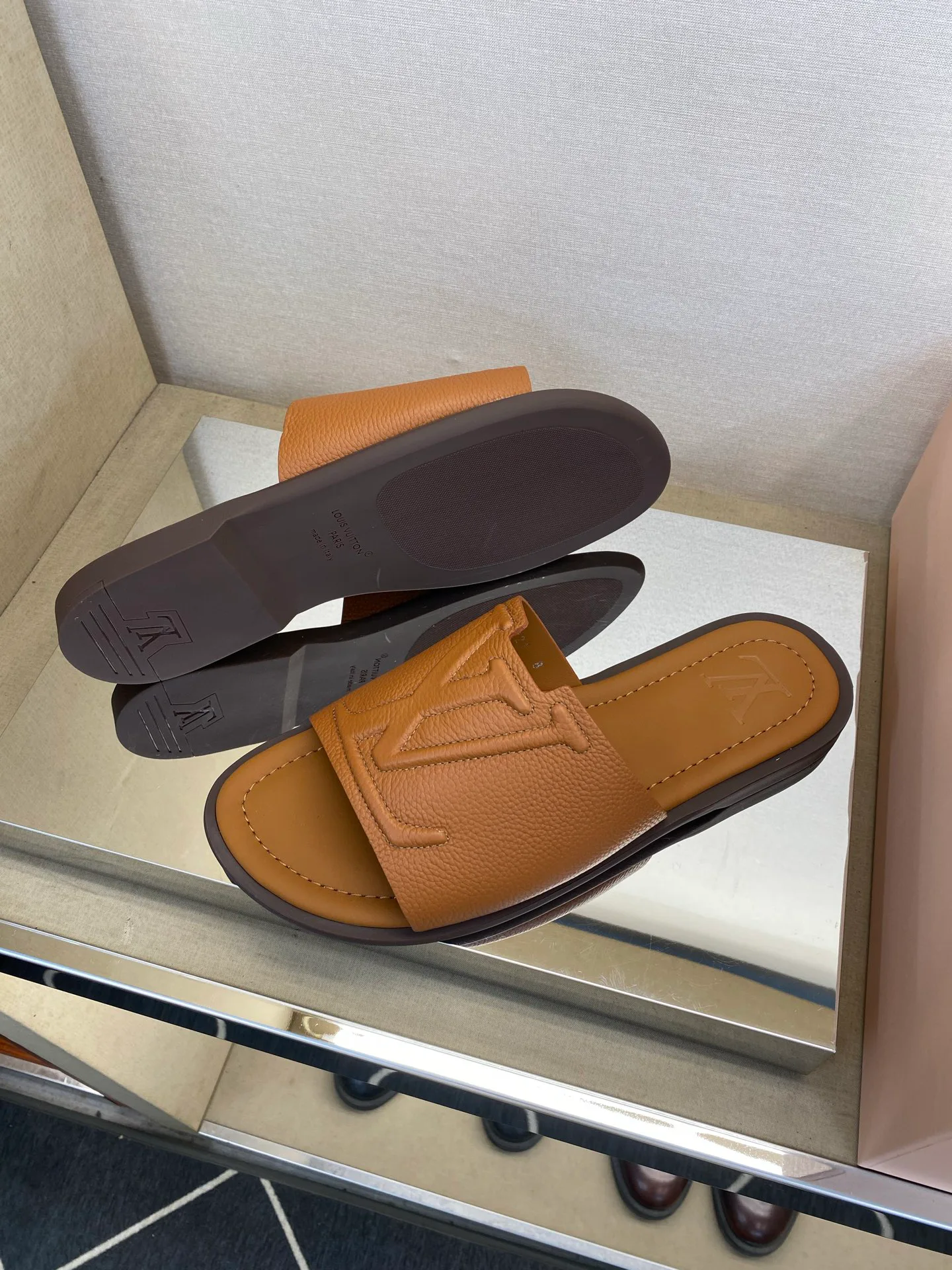 Шлепанцы Мужские Louis Vuitton 11956846