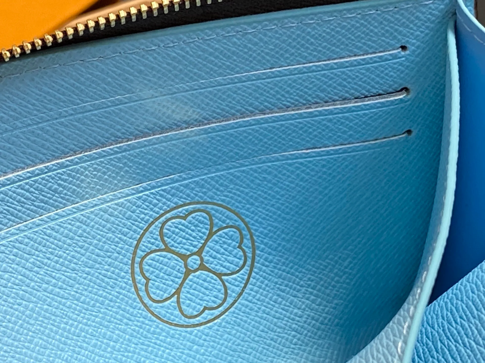 Клатчи Женские Louis Vuitton 12173468