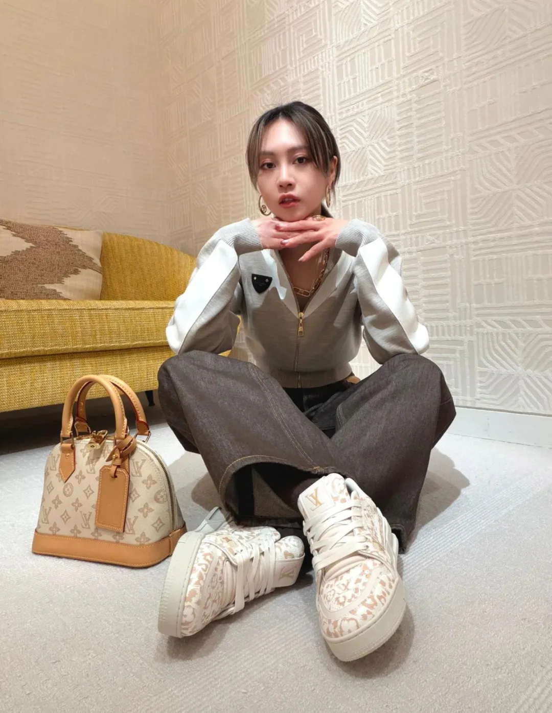Куртки И Пуховики Женские Louis Vuitton 10401585