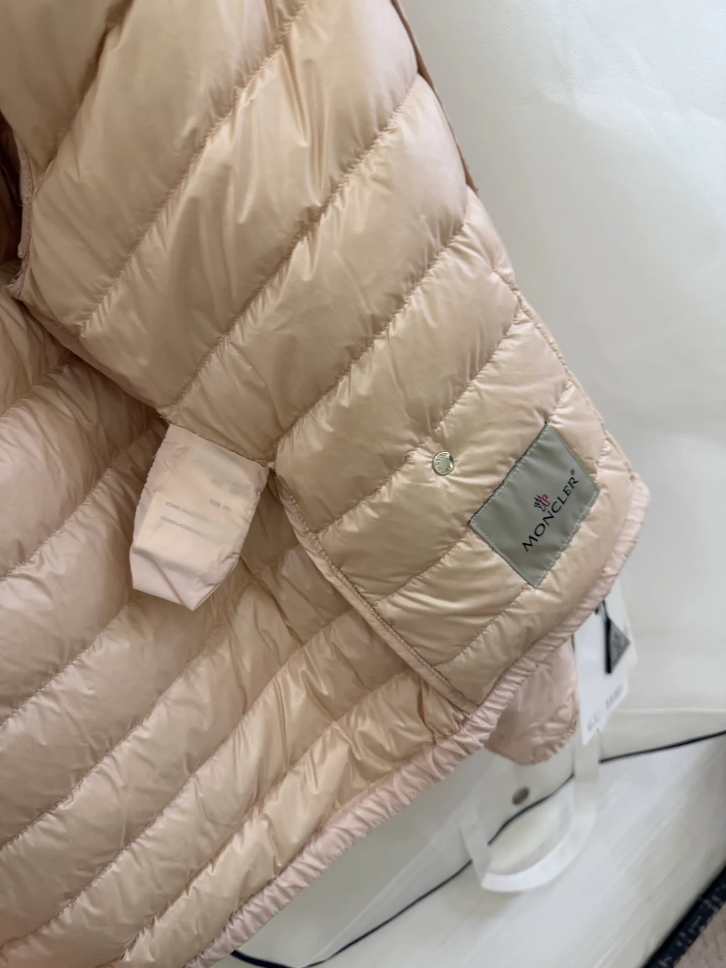 Куртки И Пуховики Женские Moncler 17918906