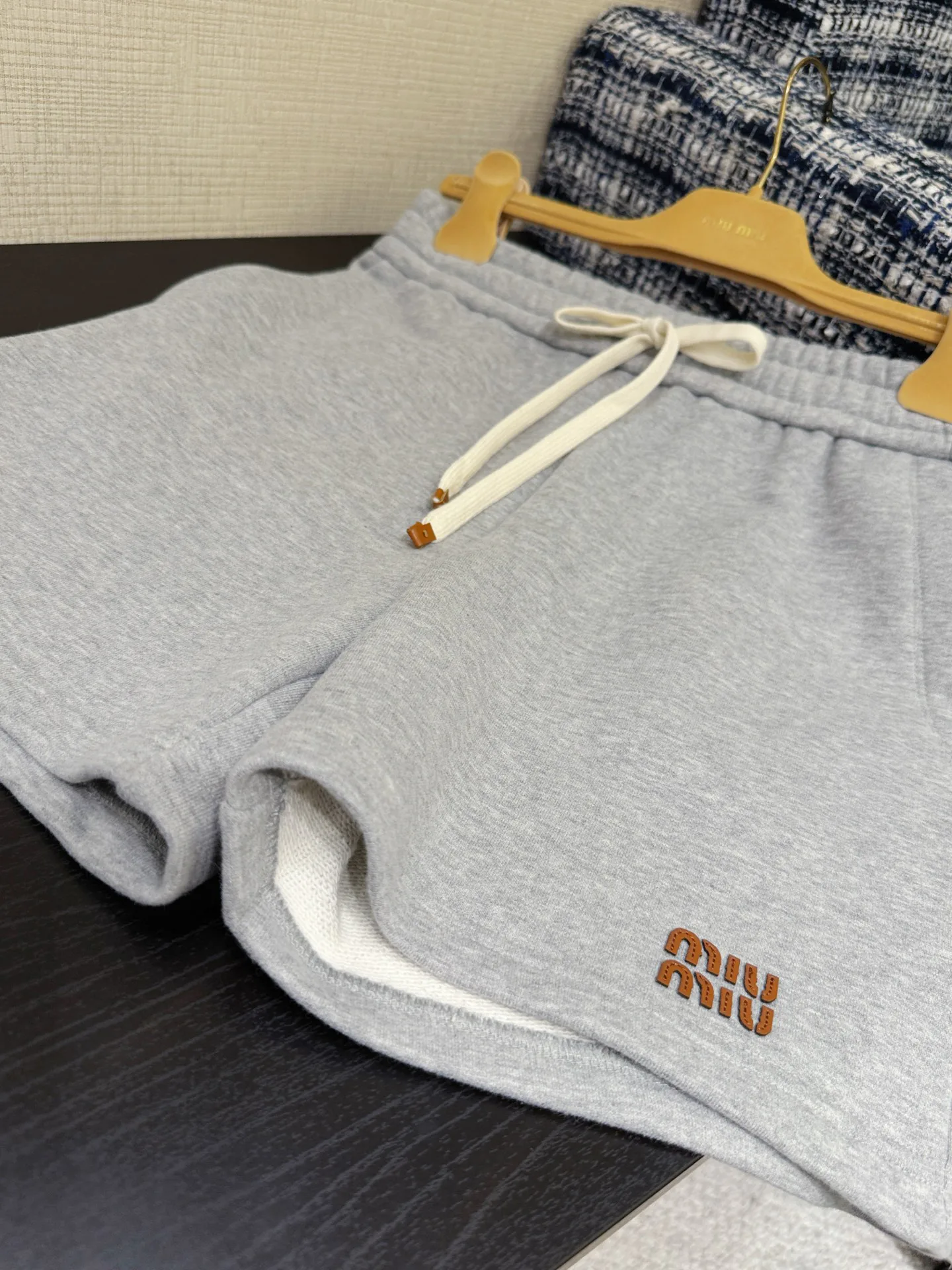 Шорты Женские Miu Miu 27417