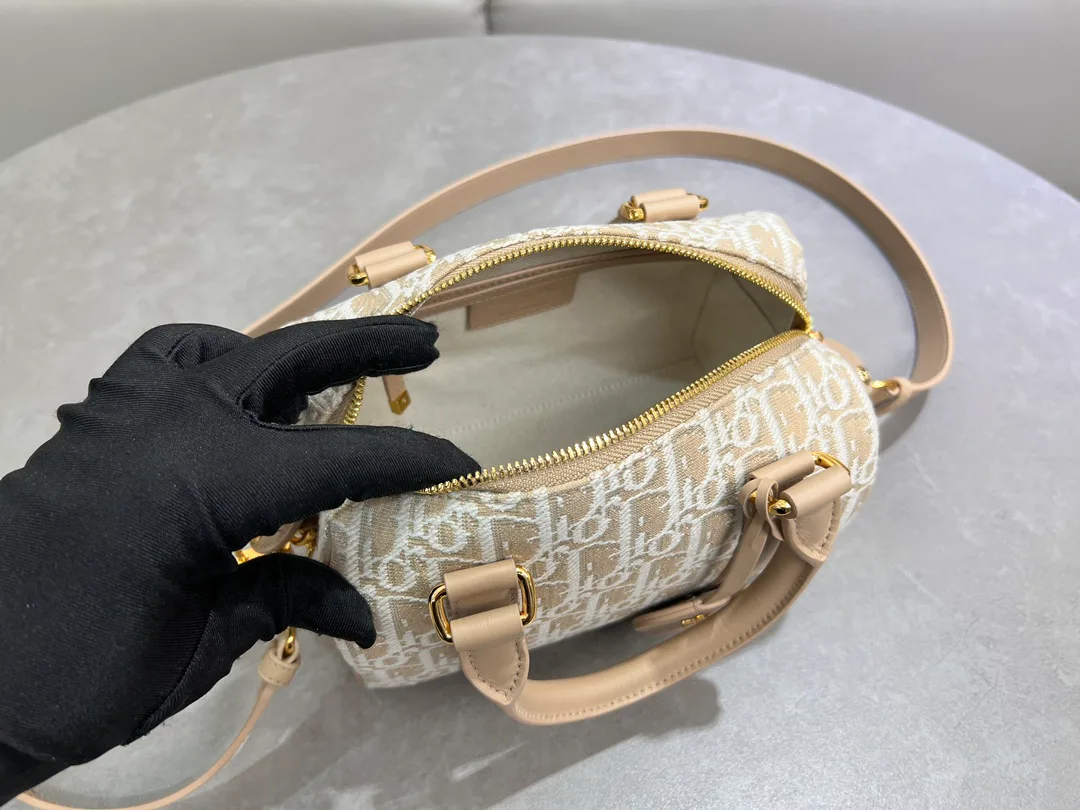 Сумки На Ремне Женские Christian Dior 293122