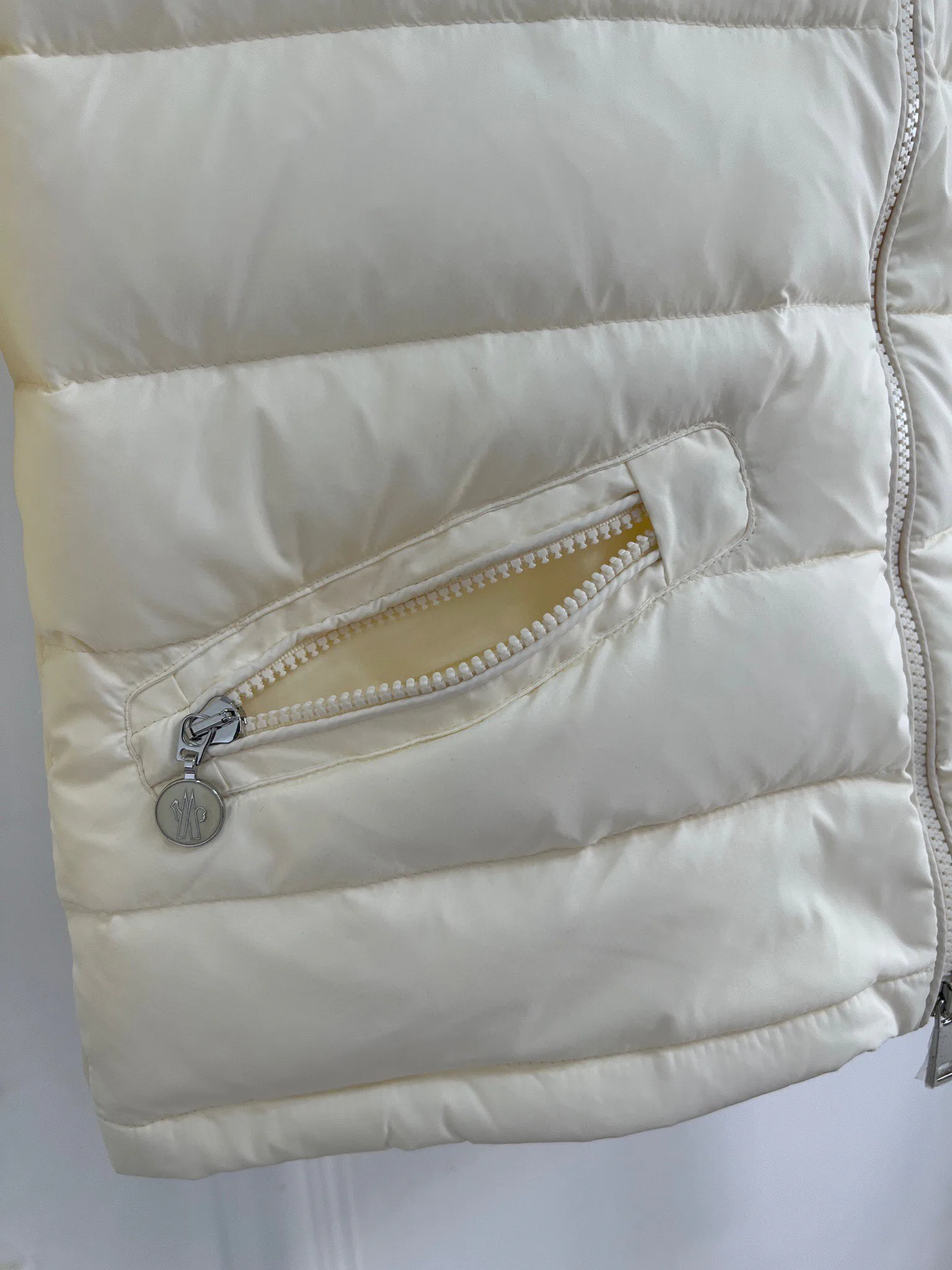 Куртки И Пуховики Женские Moncler 18416227