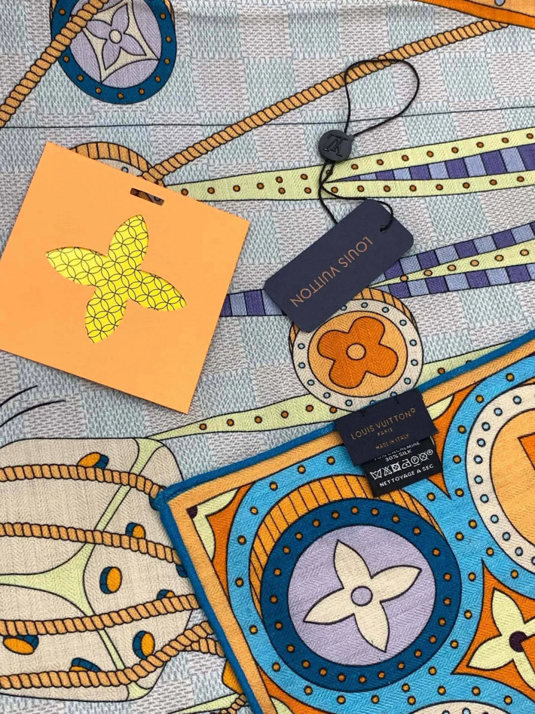 Шарфы Louis Vuitton 895180