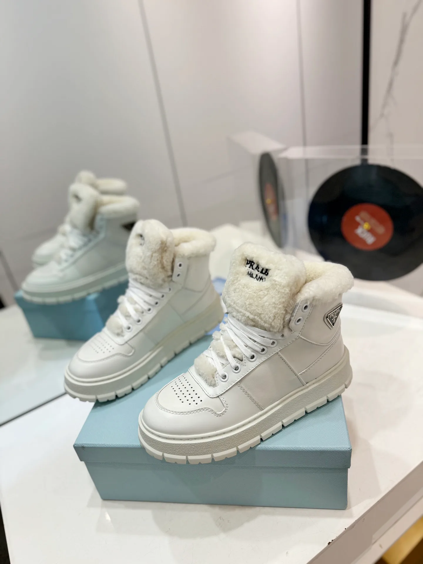 Кроссовки Женские Prada 20068653