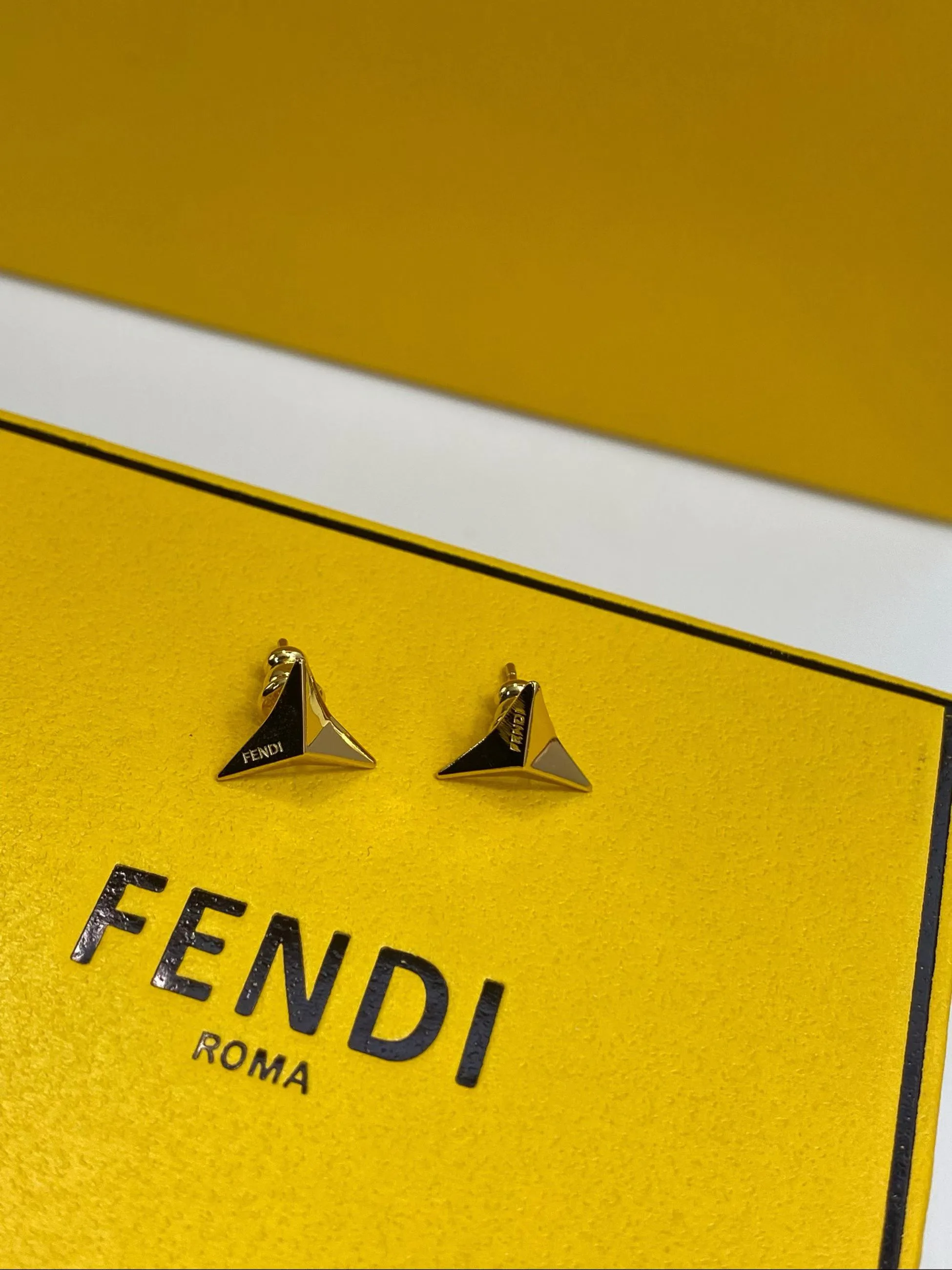 Бижутерия Fendi 18123179