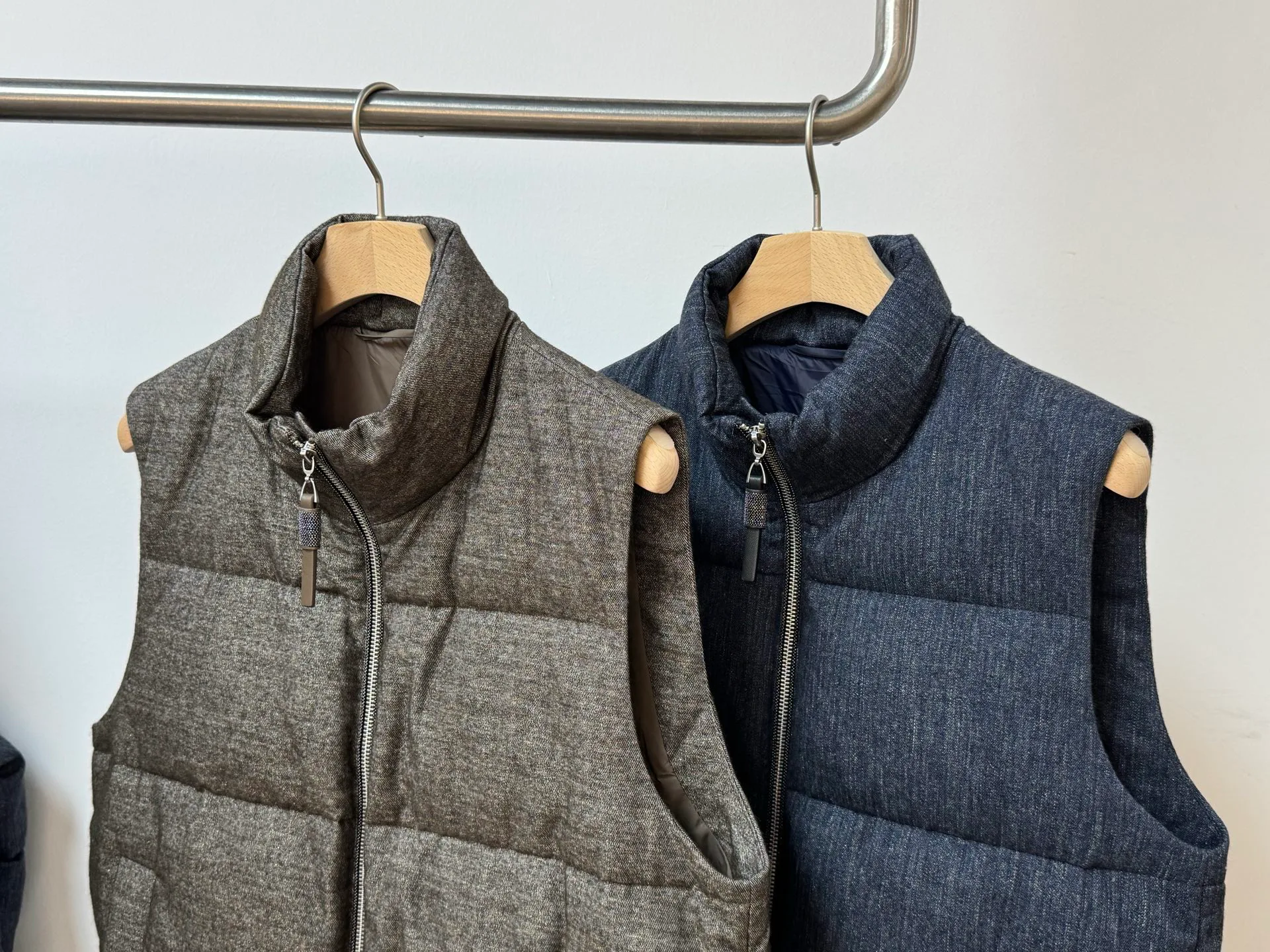 Жилеты Женские Brunello Cucinelli 18106260