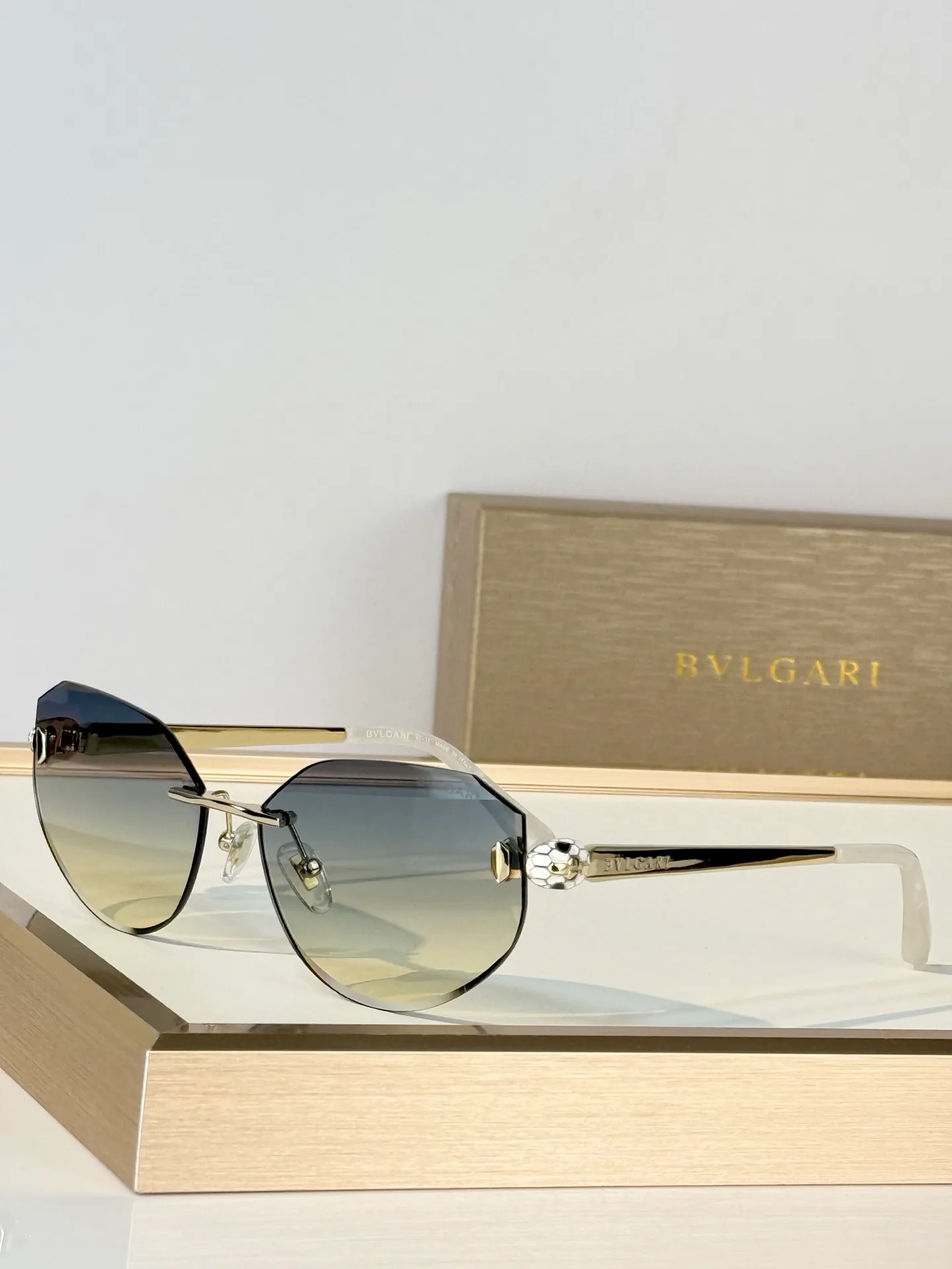 Очки Bvlgari 18117915