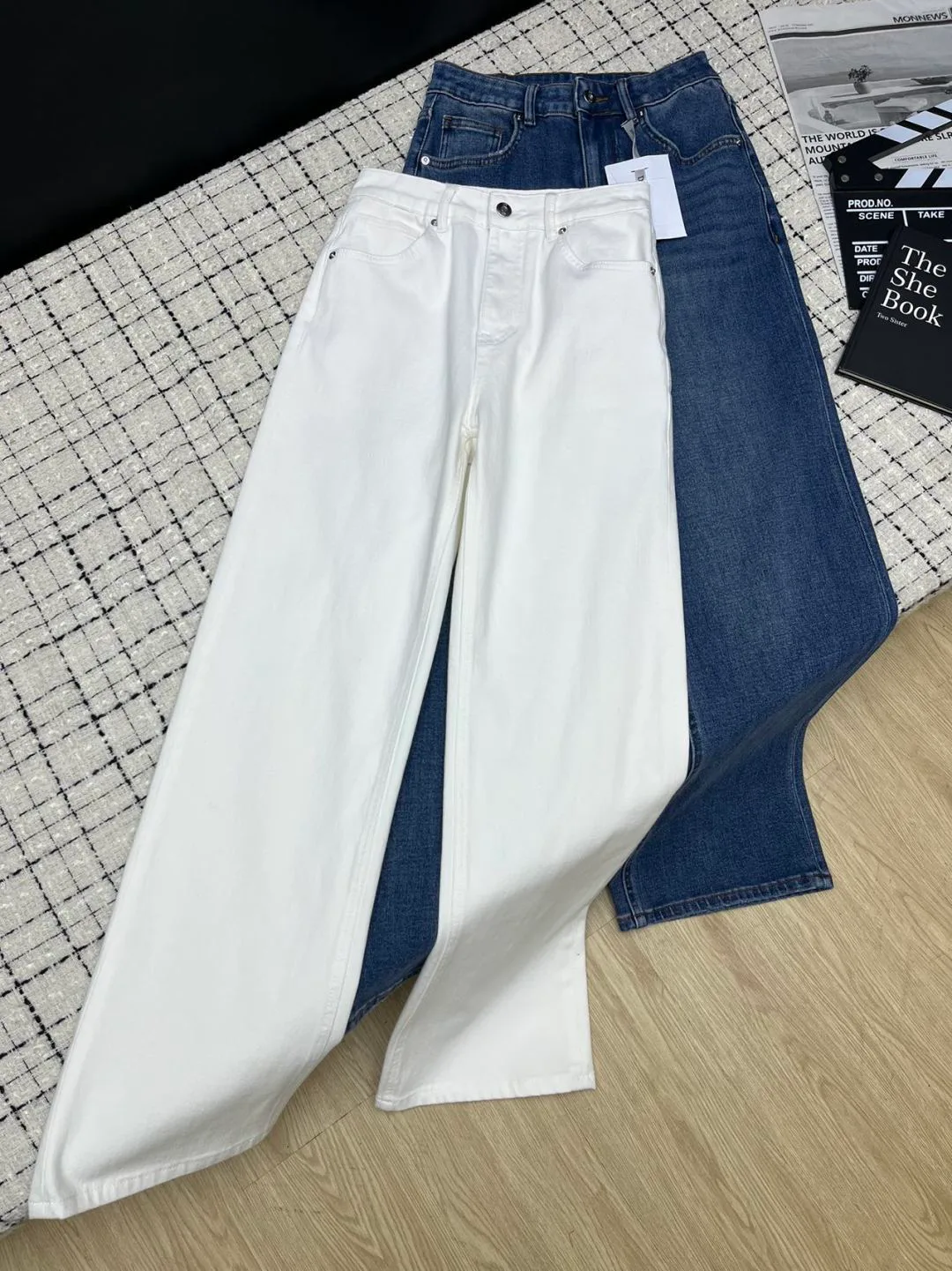 Джинсы Женские Christian Dior 18885561