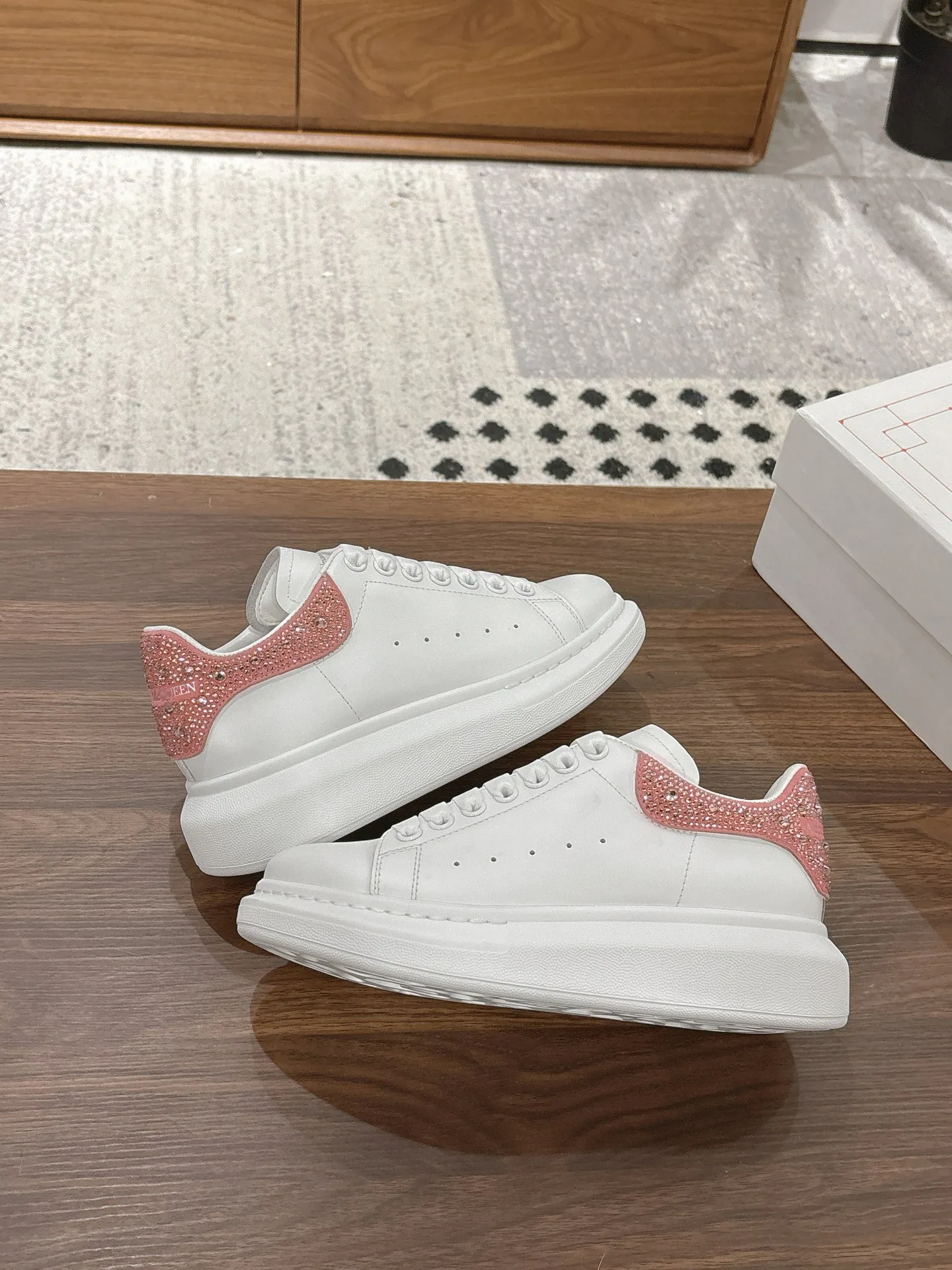 Кроссовки Женские Alexander Mcqueen 3446222