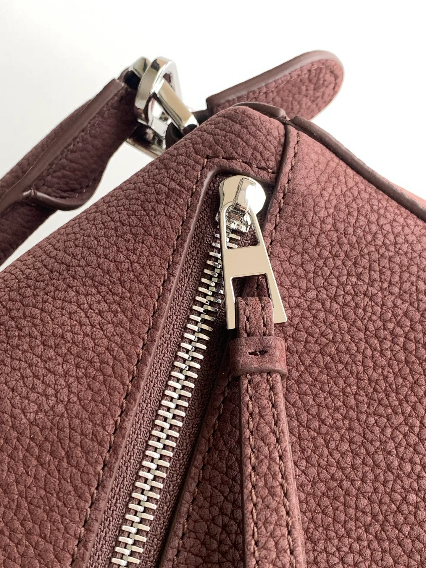 Классические Сумки Женские Loewe 11883310