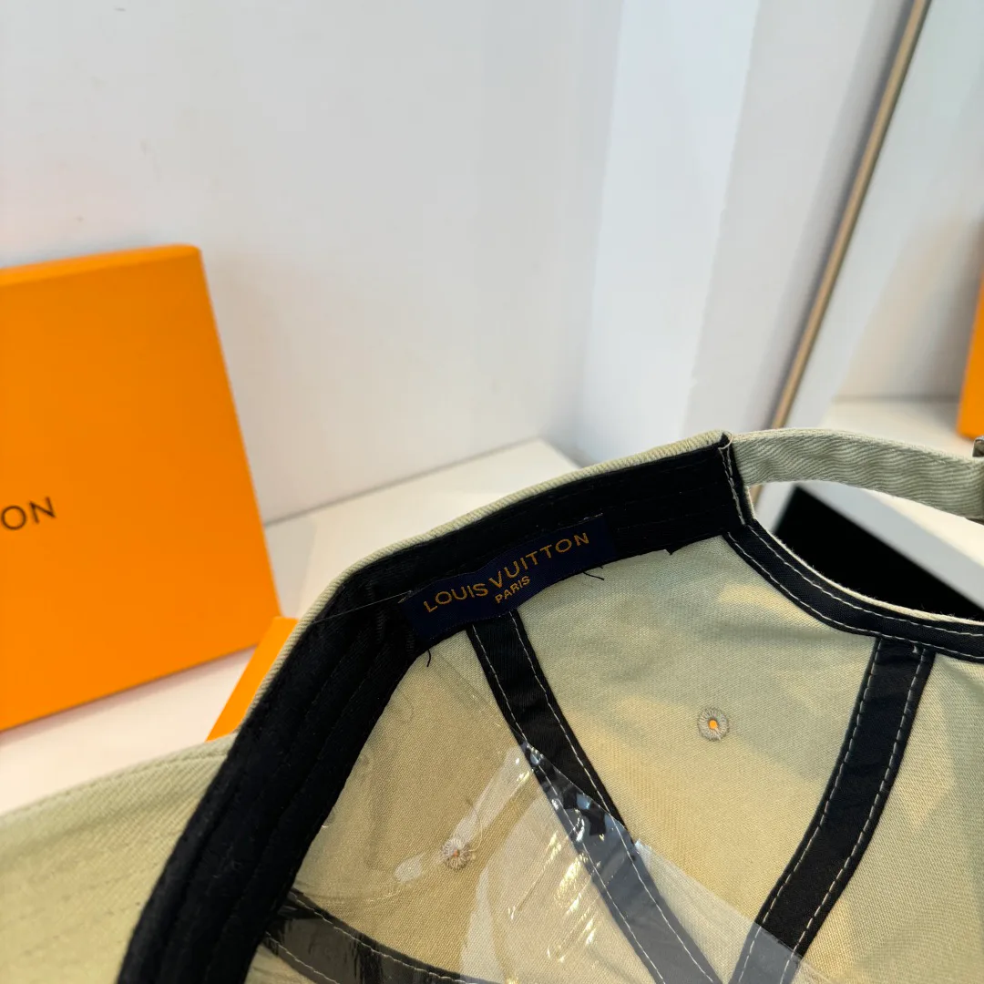 Головные Уборы Louis Vuitton 12662018