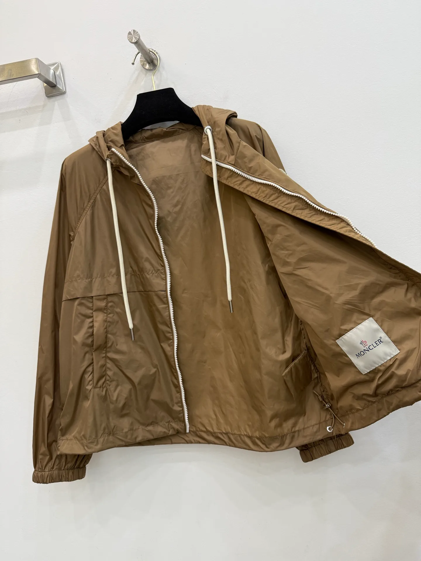 Куртки И Пуховики Женские Moncler 12801059