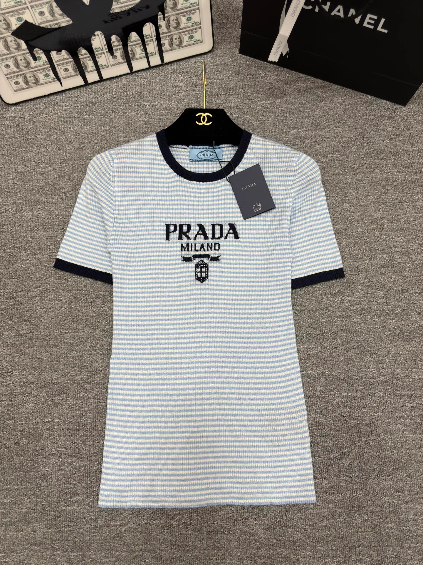 Футболки Женские Prada 13456076