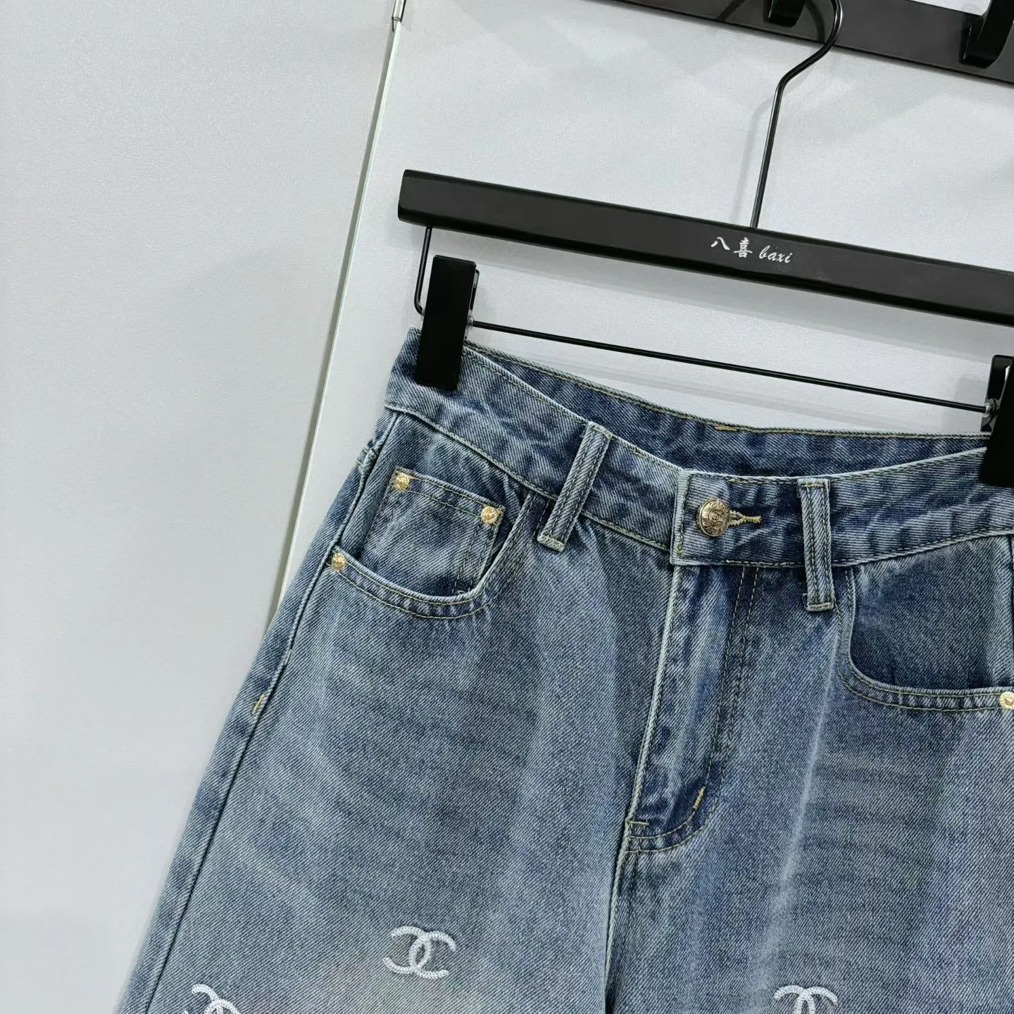 Джинсы Женские Chanel 18225397