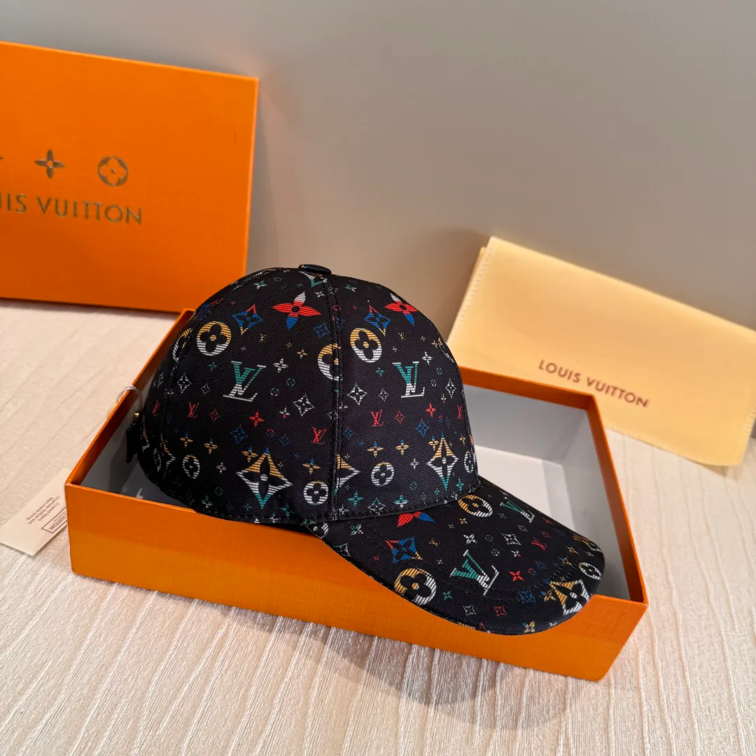 Головные Уборы Louis Vuitton 11529594