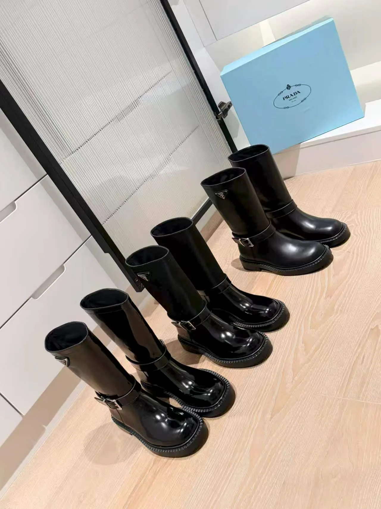Сапоги Женские Prada 17957188