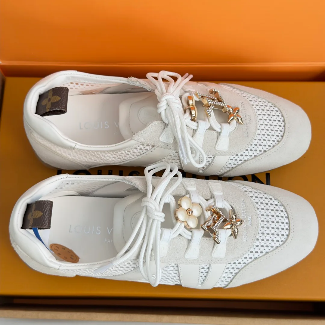 Кроссовки Женские Louis Vuitton 17950620