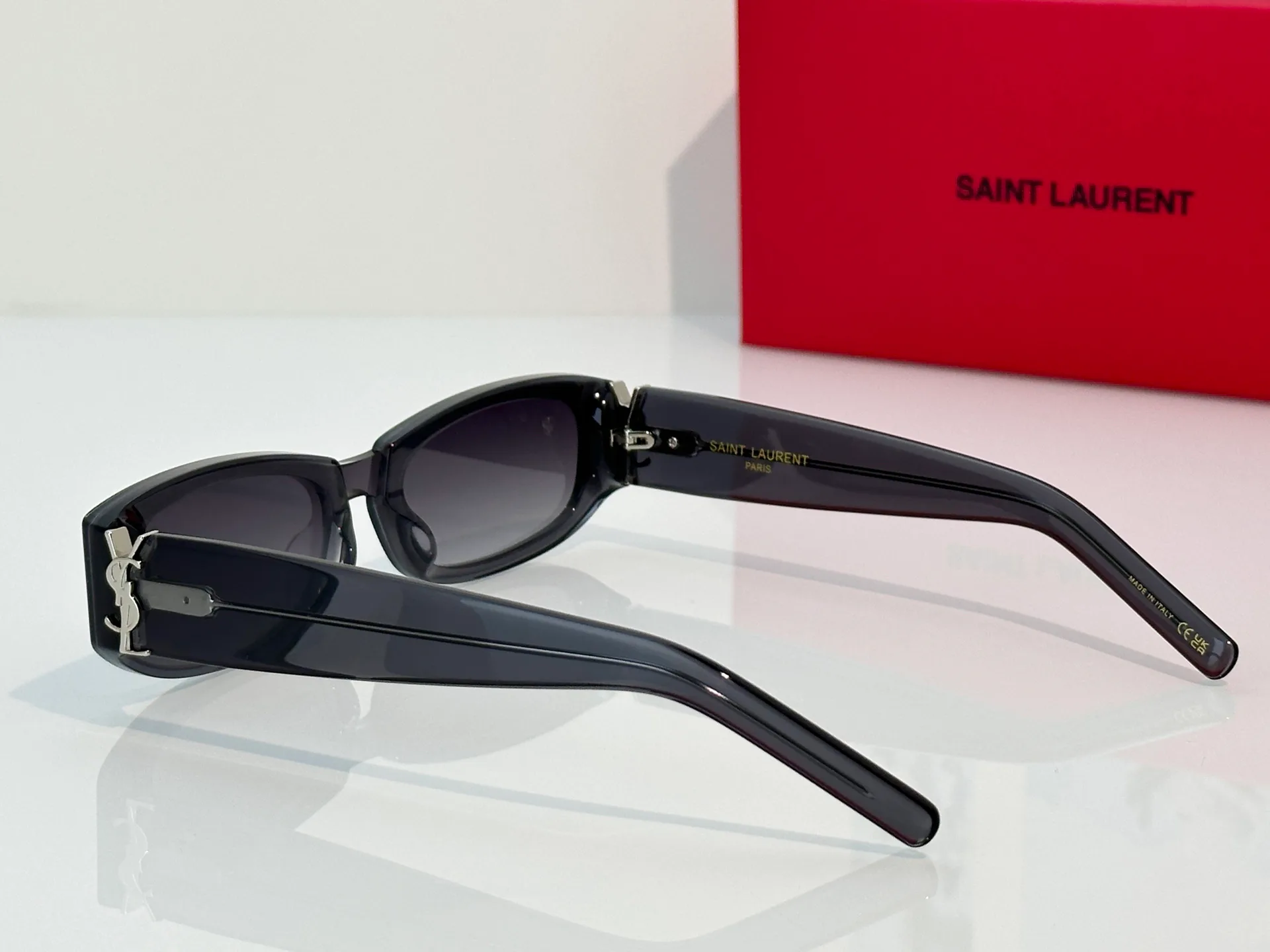 Очки Saint Laurent 18246218