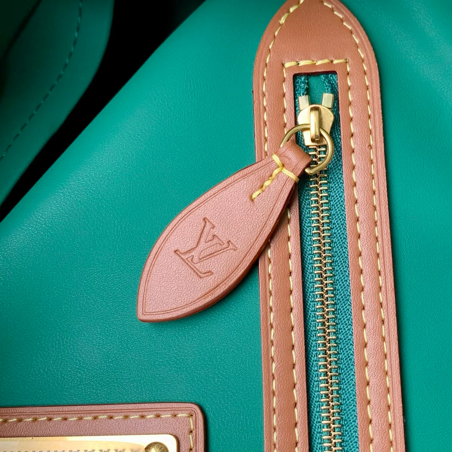 Классические Сумки Женские Louis Vuitton 18147438