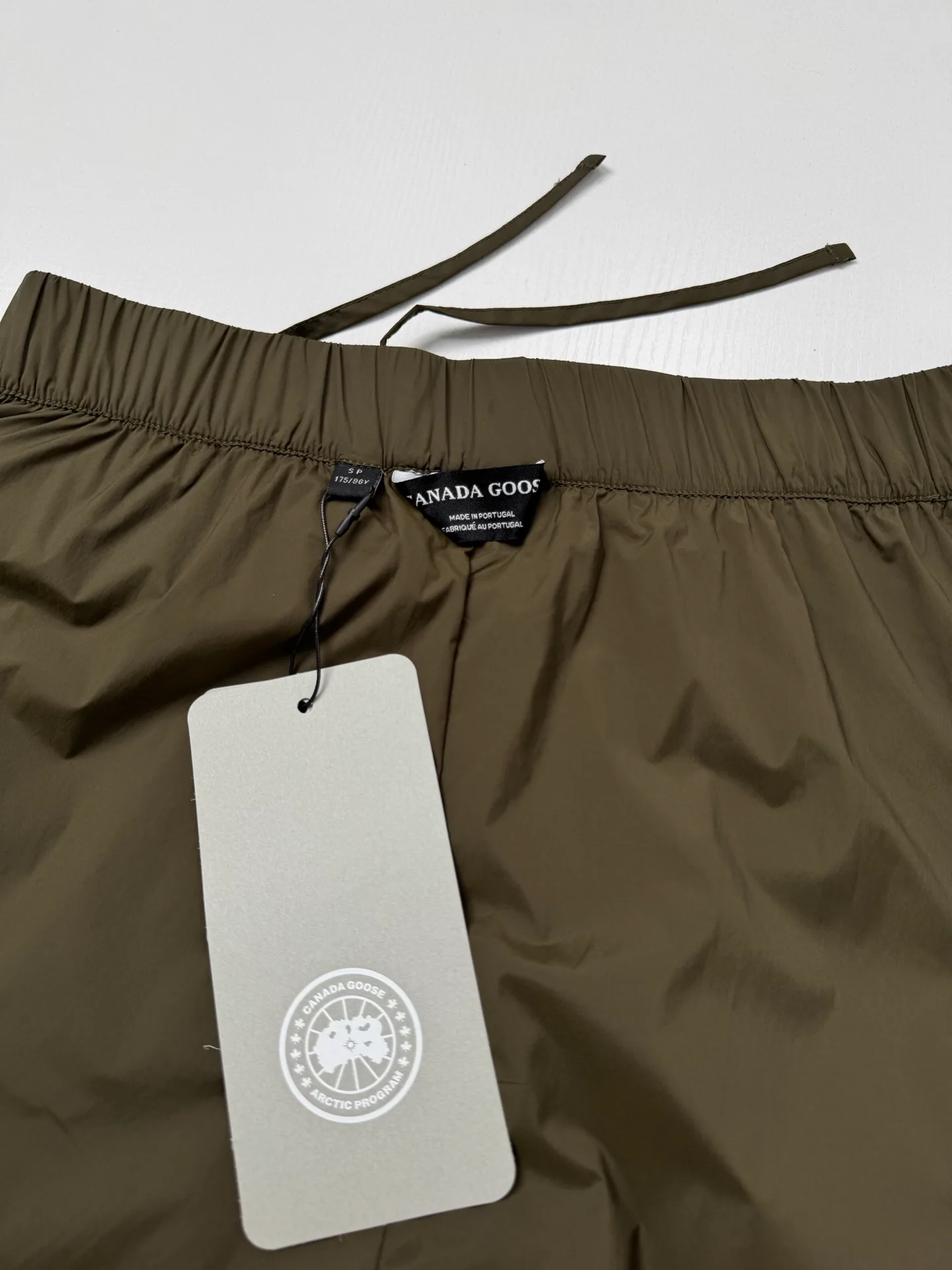 Шорты Женские Canada Goose 17093308