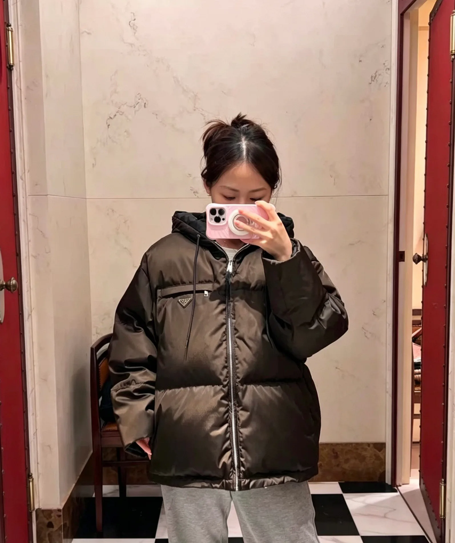 Куртки И Пуховики Женские Prada 19715592
